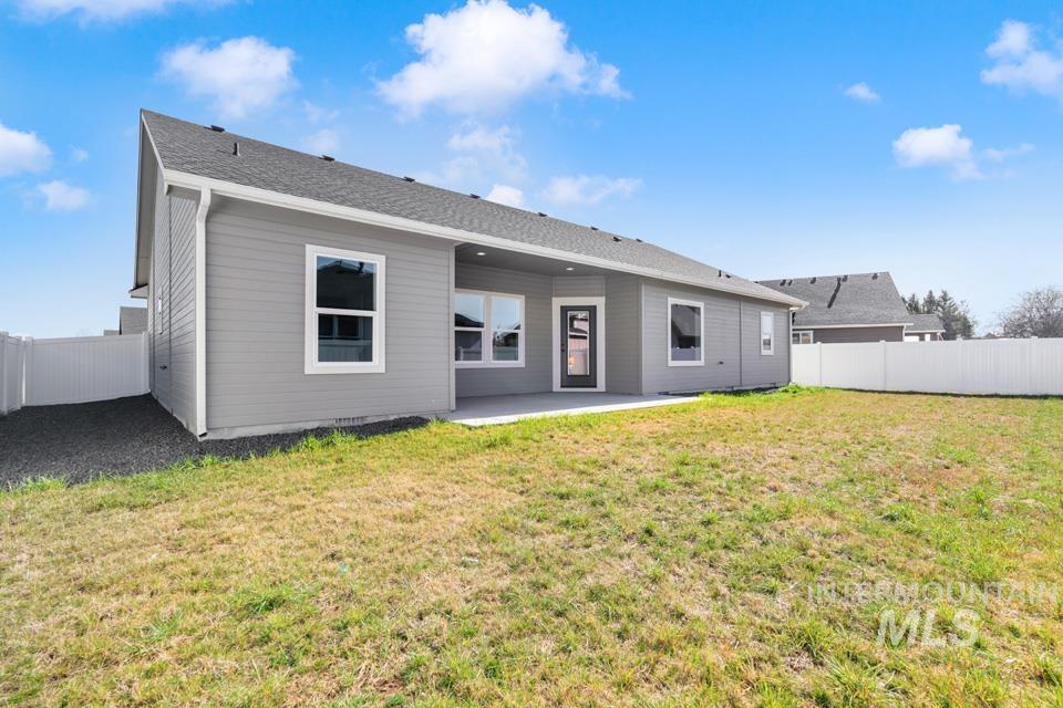 305 Bobcat, Fruitland, Idaho 83619, 3 Bedrooms, 2 Bathrooms, Residential For Sale, Price $429,500, 98976394