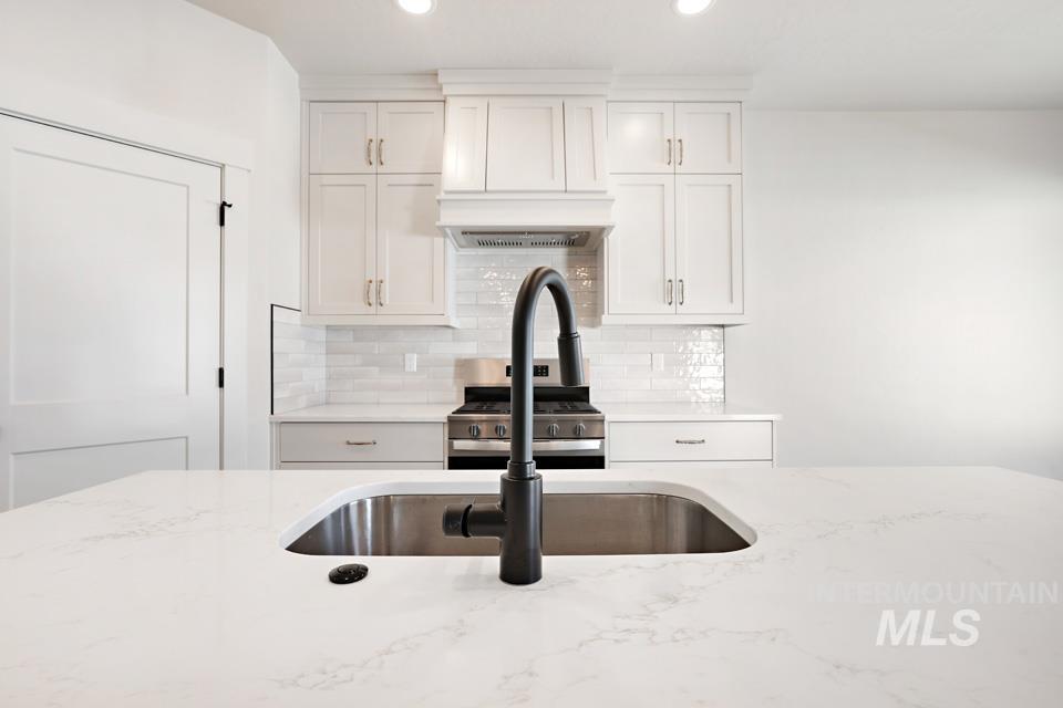 305 Bobcat, Fruitland, Idaho 83619, 3 Bedrooms, 2 Bathrooms, Residential For Sale, Price $429,500, 98976394