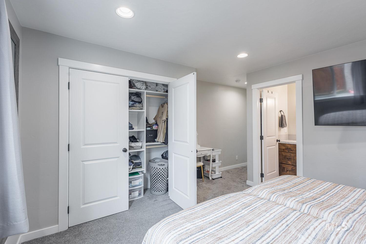 310 W owyhee ave., Homedale, Idaho 83628, 3 Bedrooms, 2 Bathrooms, Residential For Sale, Price $355,000, 98976398