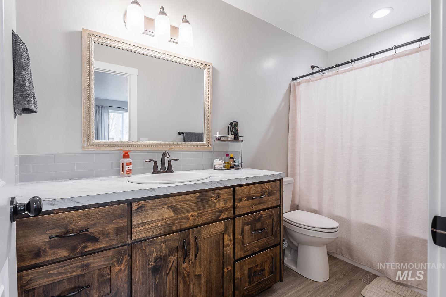 310 W owyhee ave., Homedale, Idaho 83628, 3 Bedrooms, 2 Bathrooms, Residential For Sale, Price $355,000, 98976398