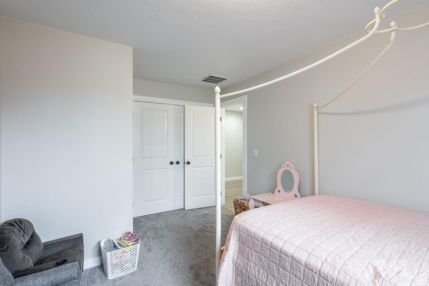 310 W owyhee ave., Homedale, Idaho 83628, 3 Bedrooms, 2 Bathrooms, Residential For Sale, Price $355,000, 98976398