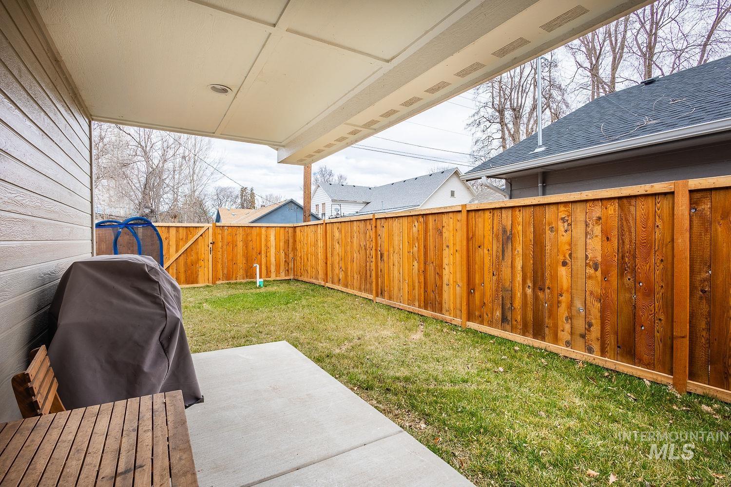 310 W owyhee ave., Homedale, Idaho 83628, 3 Bedrooms, 2 Bathrooms, Residential For Sale, Price $355,000, 98976398