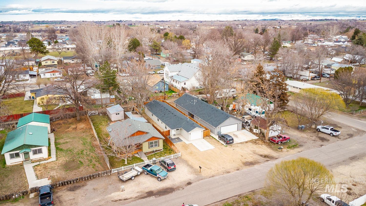 310 W owyhee ave., Homedale, Idaho 83628, 3 Bedrooms, 2 Bathrooms, Residential For Sale, Price $355,000, 98976398