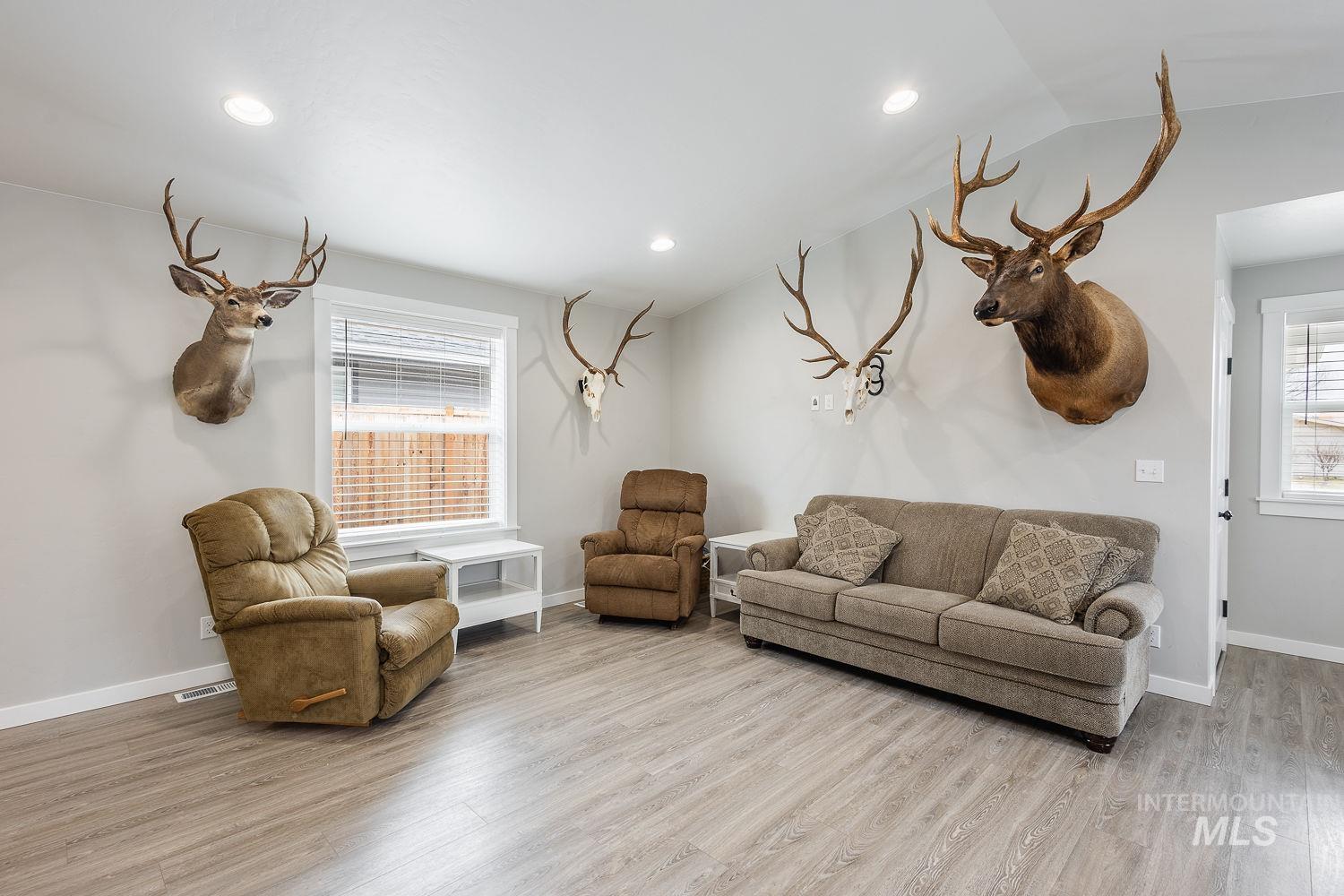 310 W owyhee ave., Homedale, Idaho 83628, 3 Bedrooms, 2 Bathrooms, Residential For Sale, Price $355,000, 98976398