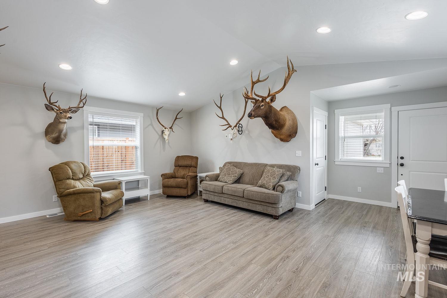 310 W owyhee ave., Homedale, Idaho 83628, 3 Bedrooms, 2 Bathrooms, Residential For Sale, Price $355,000, 98976398