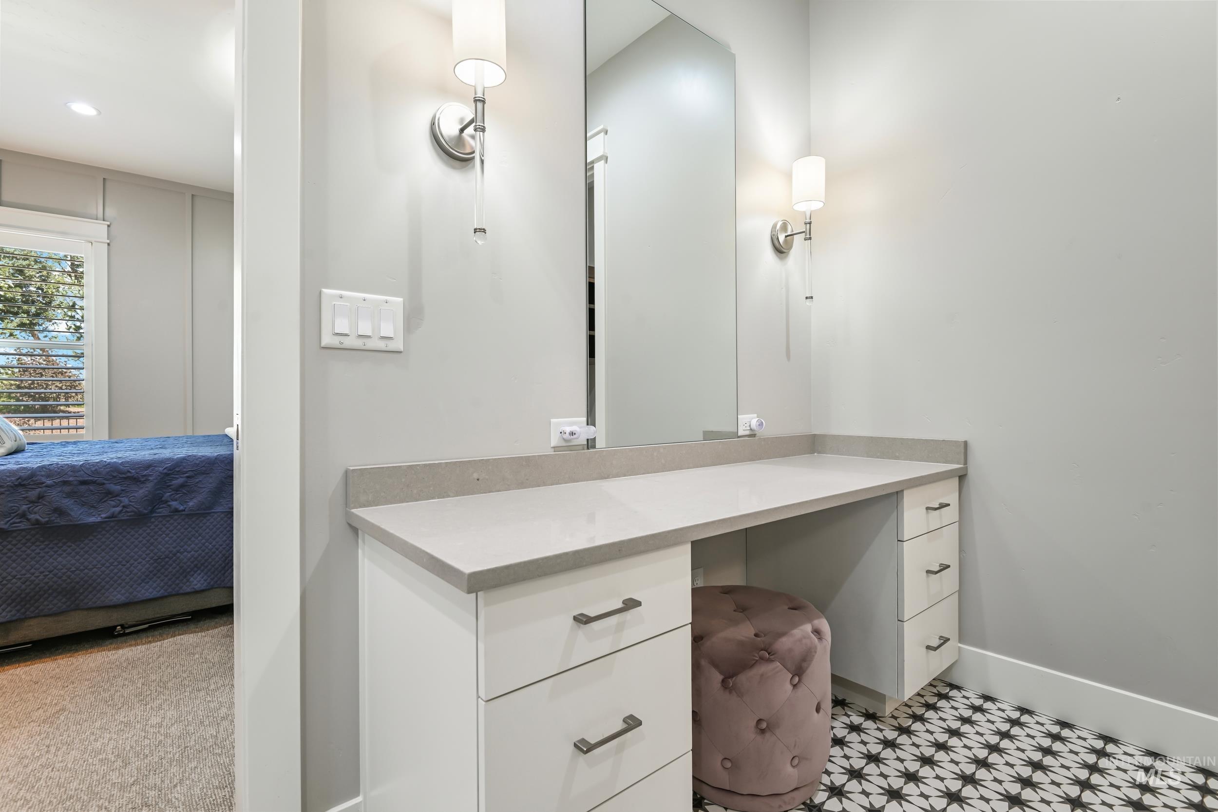 3850 W Haverhill St, Eagle, Idaho 83616, 3 Bedrooms, 2.5 Bathrooms, Residential For Sale, Price $985,000, 98976401