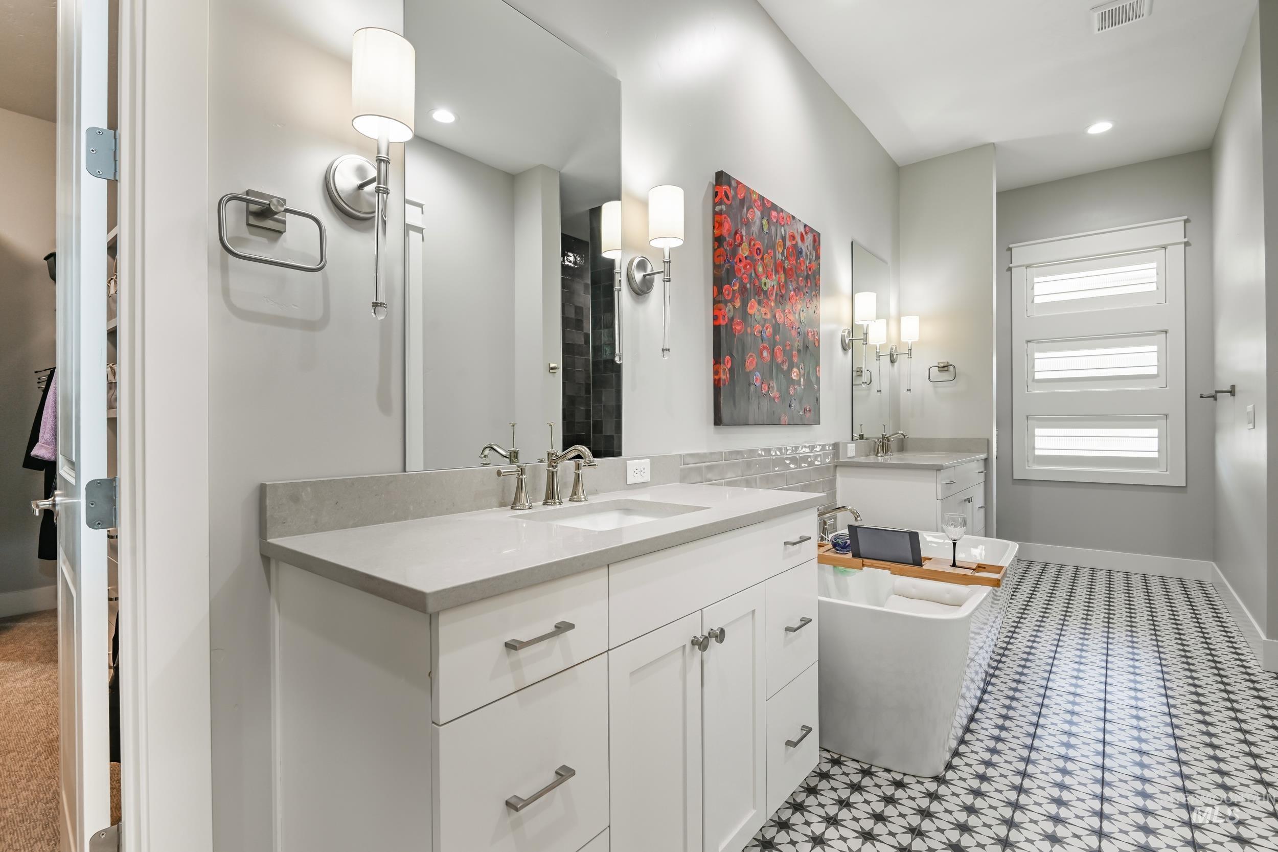 3850 W Haverhill St, Eagle, Idaho 83616, 3 Bedrooms, 2.5 Bathrooms, Residential For Sale, Price $985,000, 98976401