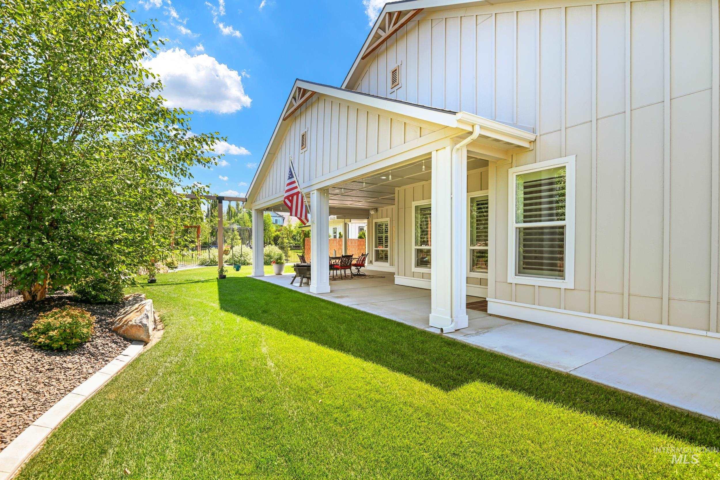 3850 W Haverhill St, Eagle, Idaho 83616, 3 Bedrooms, 2.5 Bathrooms, Residential For Sale, Price $985,000, 98976401