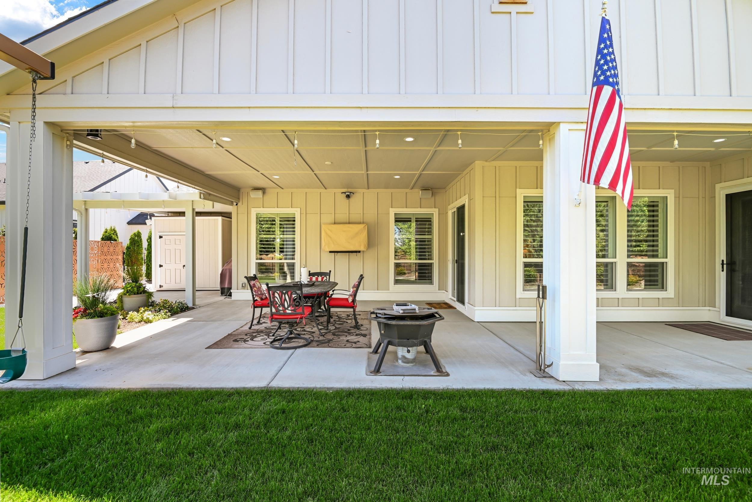 3850 W Haverhill St, Eagle, Idaho 83616, 3 Bedrooms, 2.5 Bathrooms, Residential For Sale, Price $985,000, 98976401