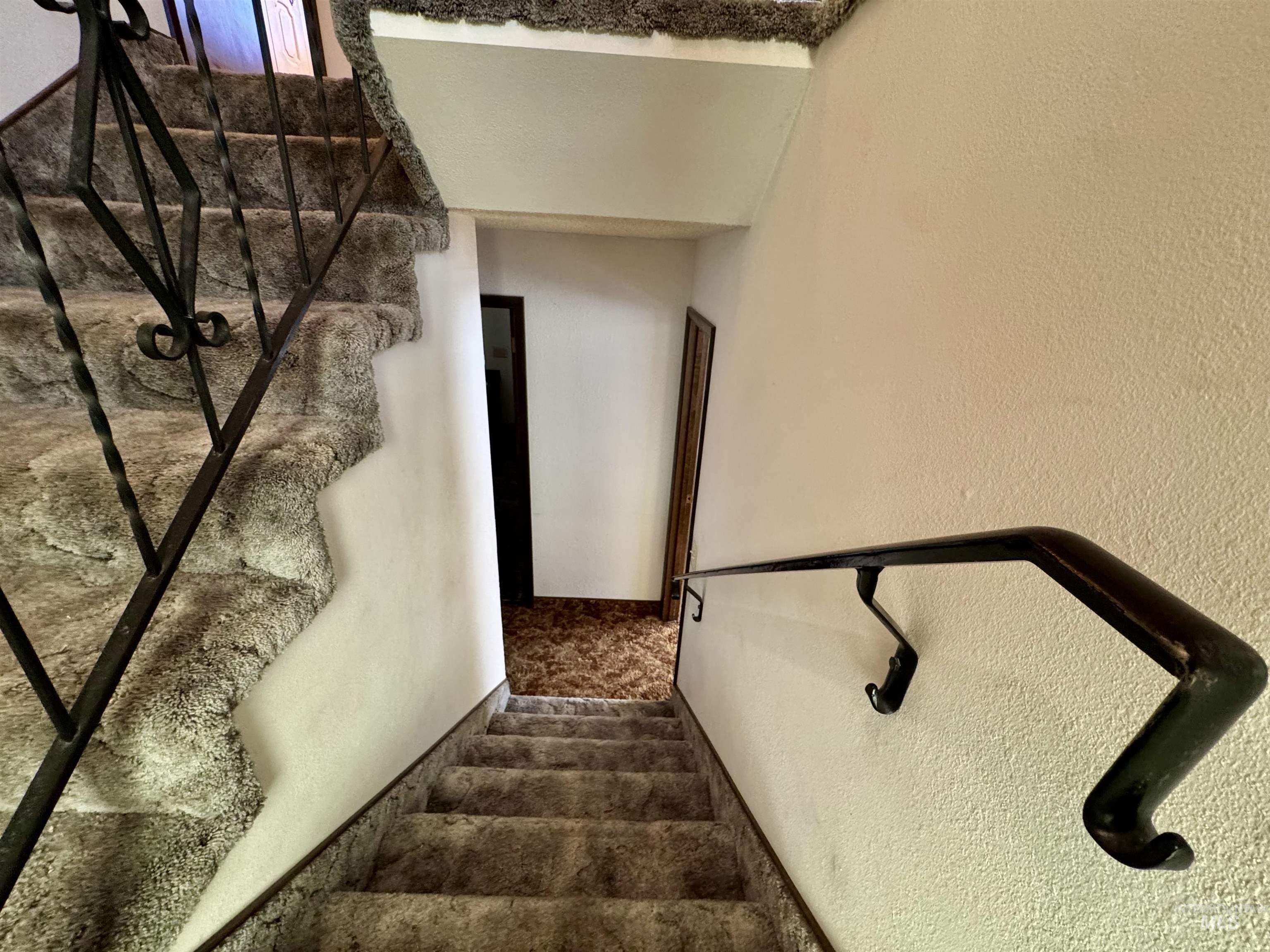 252 Wingfield Ln, White Bird, Idaho 83554, 3 Bedrooms, 2 Bathrooms, Residential For Sale, Price $899,900, 98976402