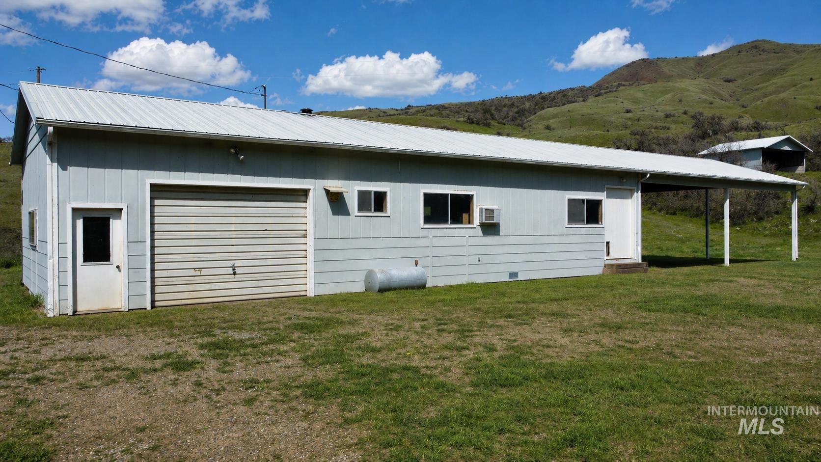 252 Wingfield Ln, White Bird, Idaho 83554, 3 Bedrooms, 2 Bathrooms, Residential For Sale, Price $899,900, 98976402