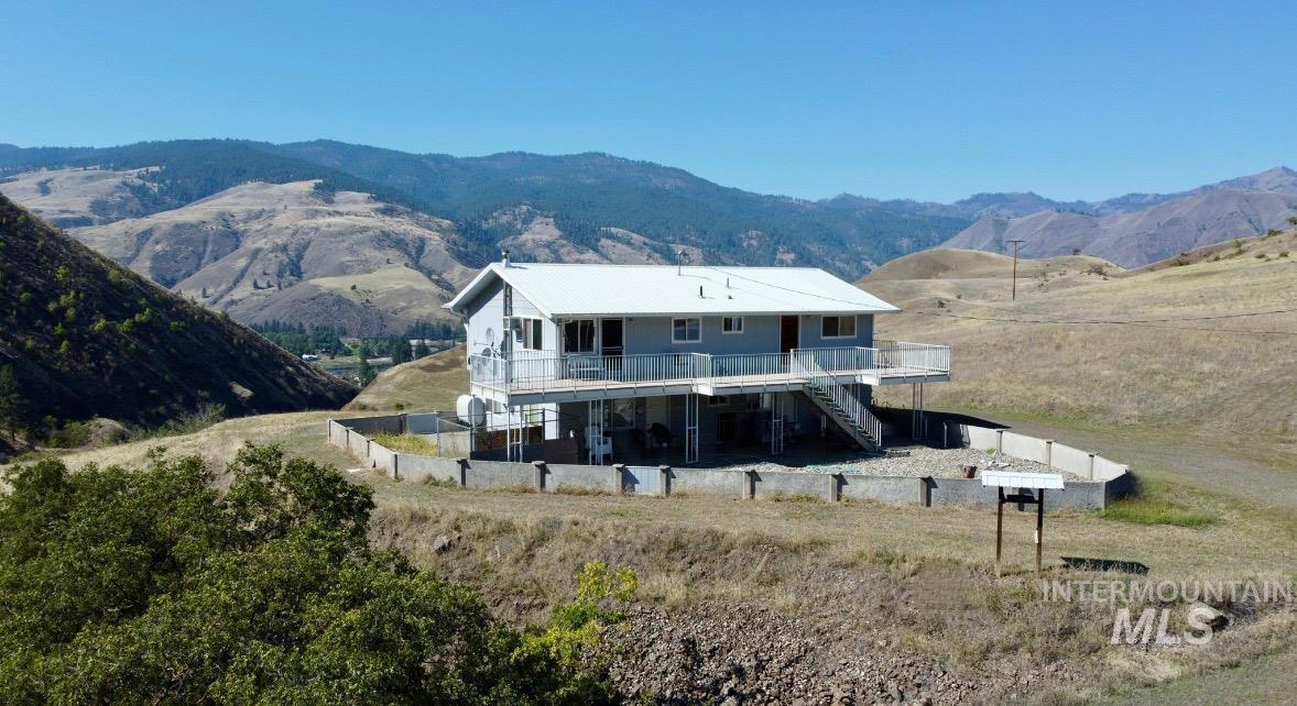 252 Wingfield Ln, White Bird, Idaho 83554, 3 Bedrooms, 2 Bathrooms, Residential For Sale, Price $899,900, 98976402
