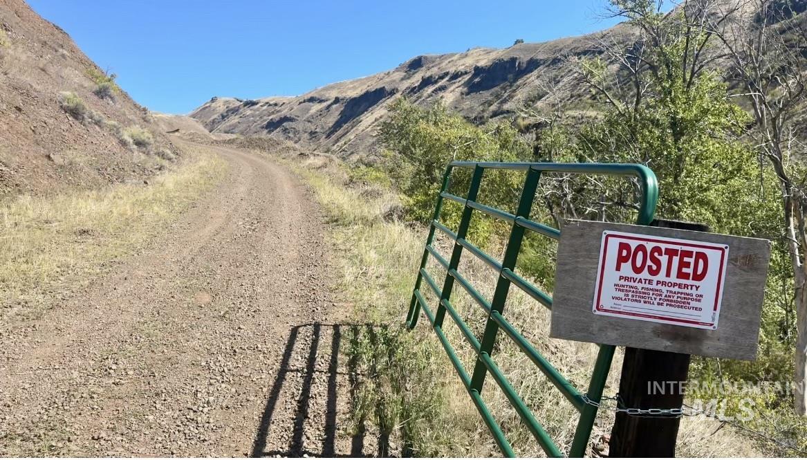 252 Wingfield Ln, White Bird, Idaho 83554, 3 Bedrooms, 2 Bathrooms, Residential For Sale, Price $899,900, 98976402