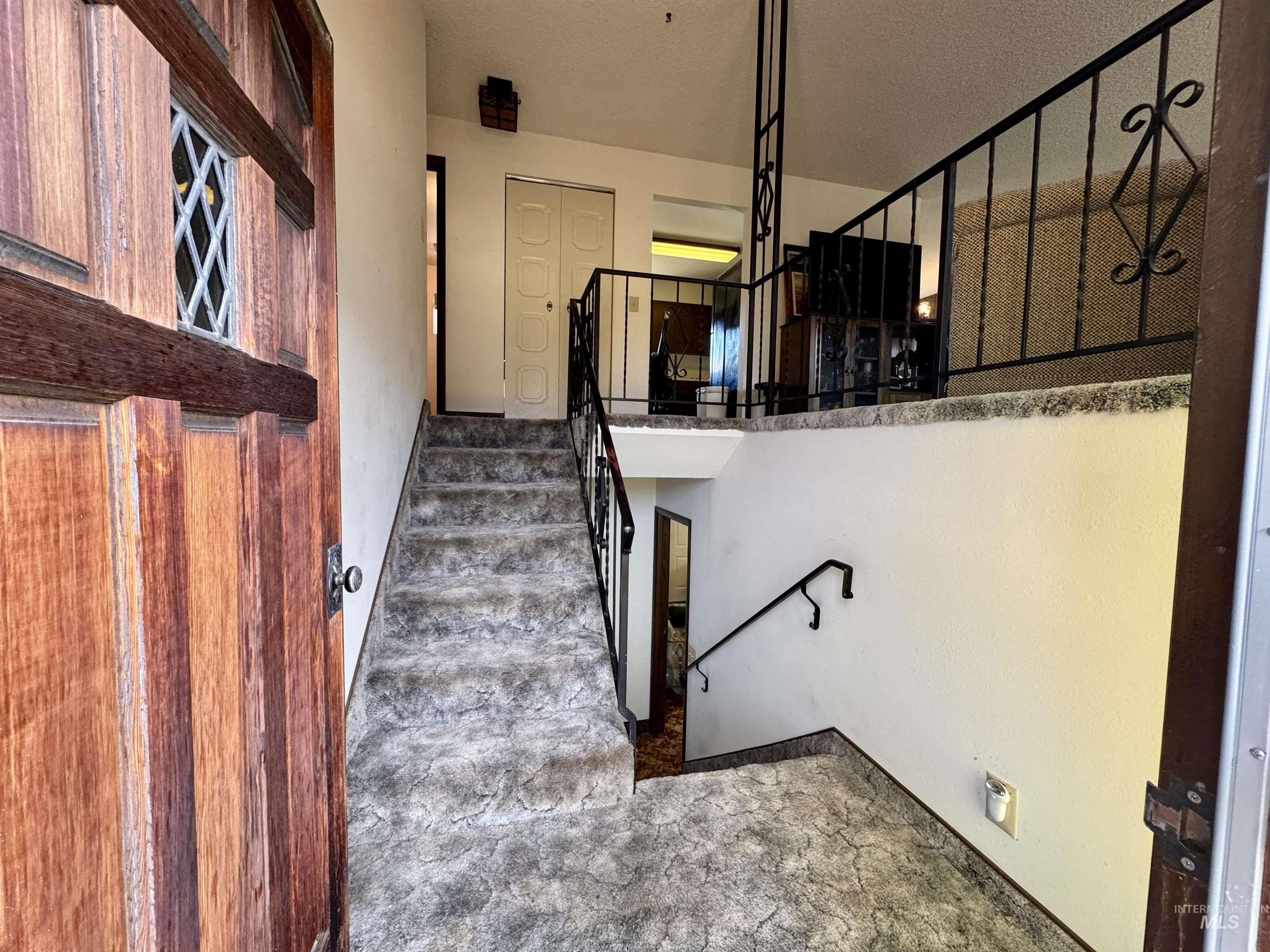 252 Wingfield Ln, White Bird, Idaho 83554, 3 Bedrooms, 2 Bathrooms, Residential For Sale, Price $899,900, 98976402