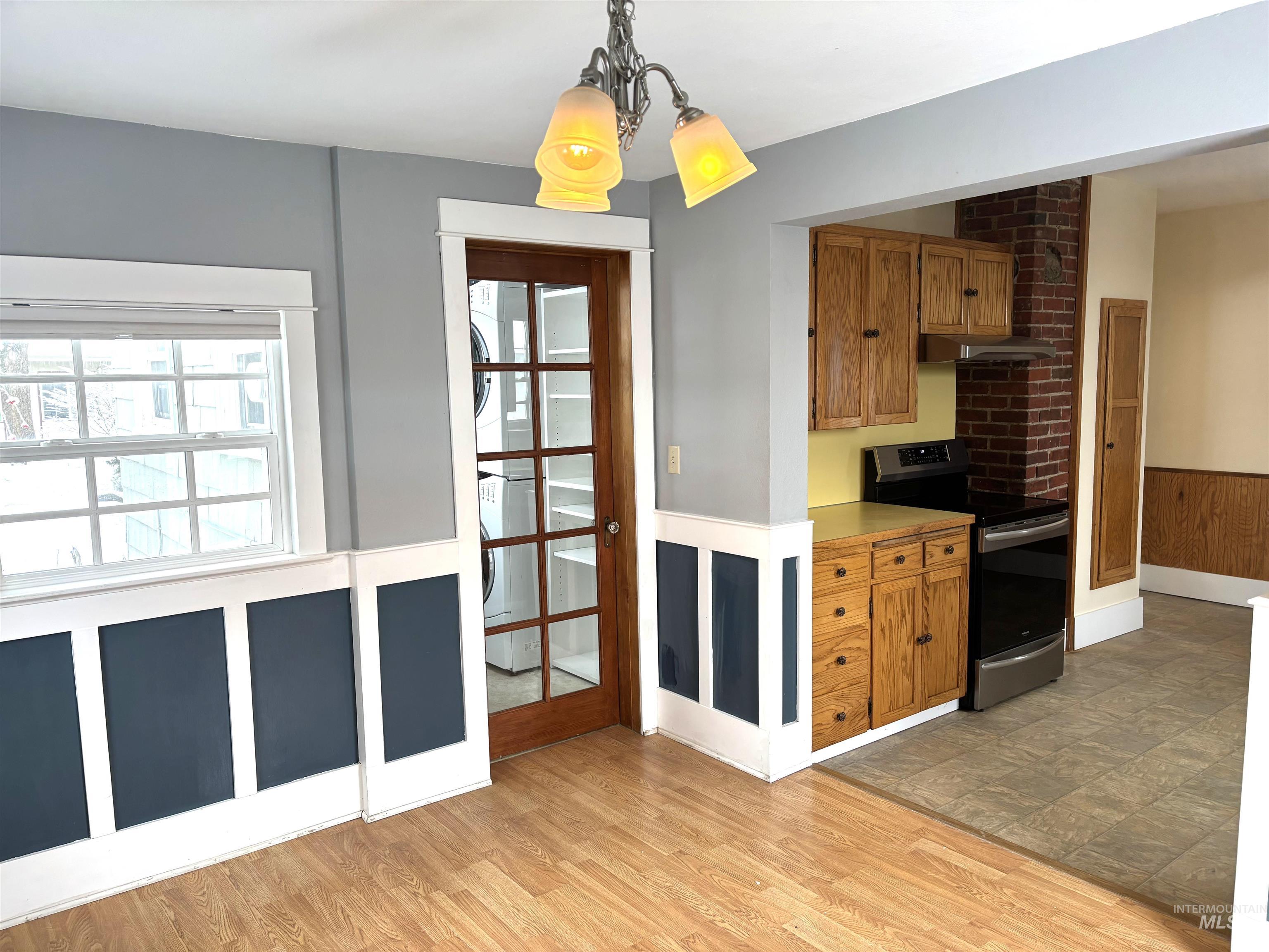 616 E 8th, Moscow, Idaho 83843, 4 Bedrooms, 2 Bathrooms, Residential For Sale, Price $455,000, 98976406