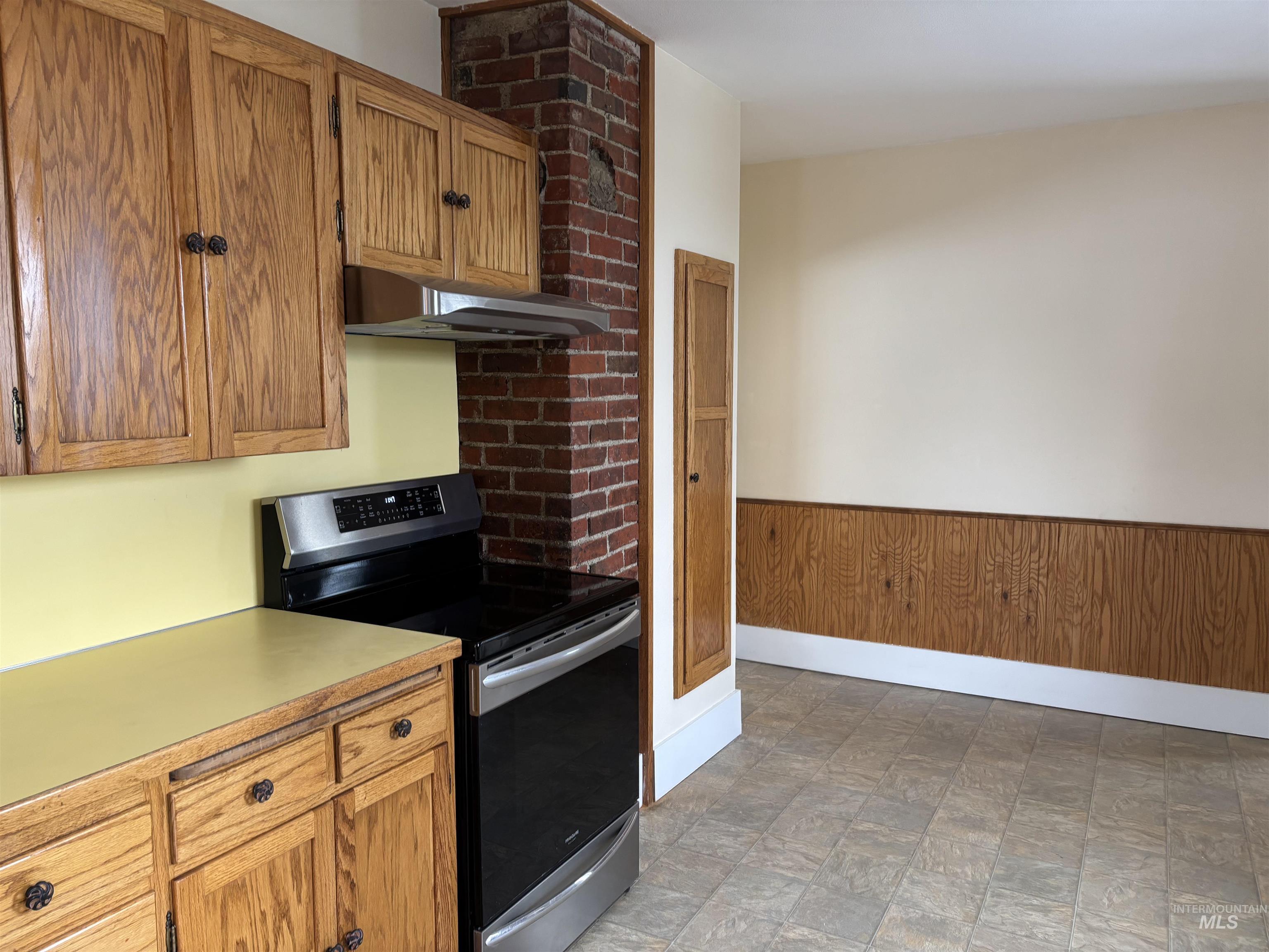 616 E 8th, Moscow, Idaho 83843, 4 Bedrooms, 2 Bathrooms, Residential For Sale, Price $455,000, 98976406