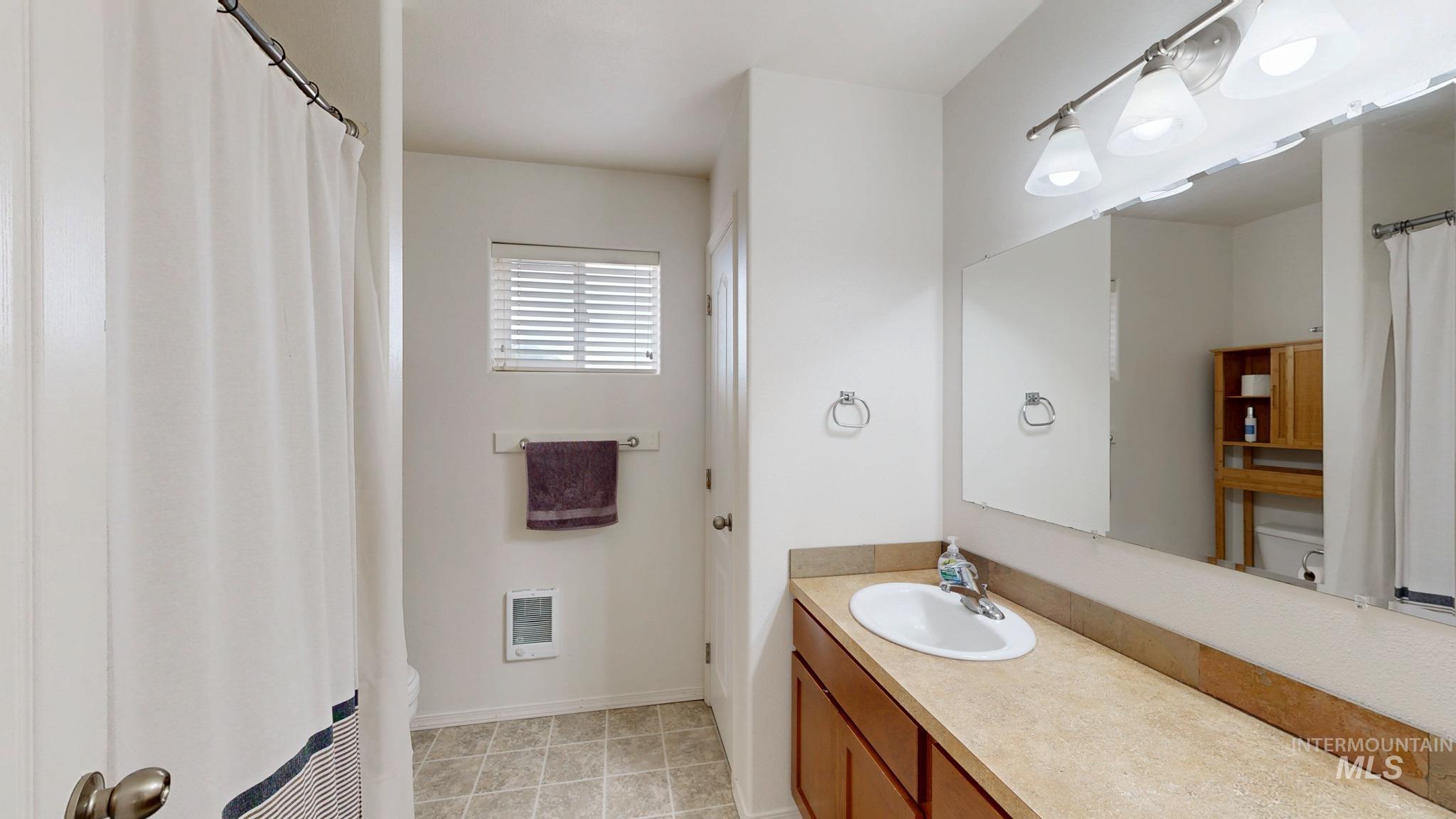 621 Britton Ln, Moscow, Idaho 83843, 4 Bedrooms, 4 Bathrooms, Residential For Sale, Price $439,900, 98976407