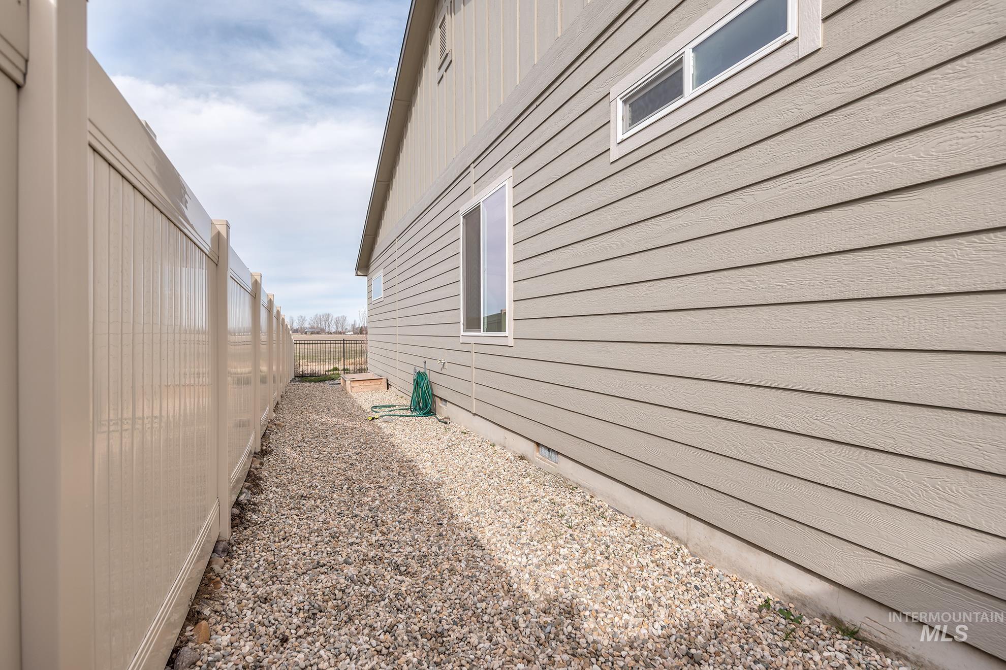 511 Grand Harvest Ave, New Plymouth, Idaho 83655, 4 Bedrooms, 2.5 Bathrooms, Residential For Sale, Price $520,000, 98976408