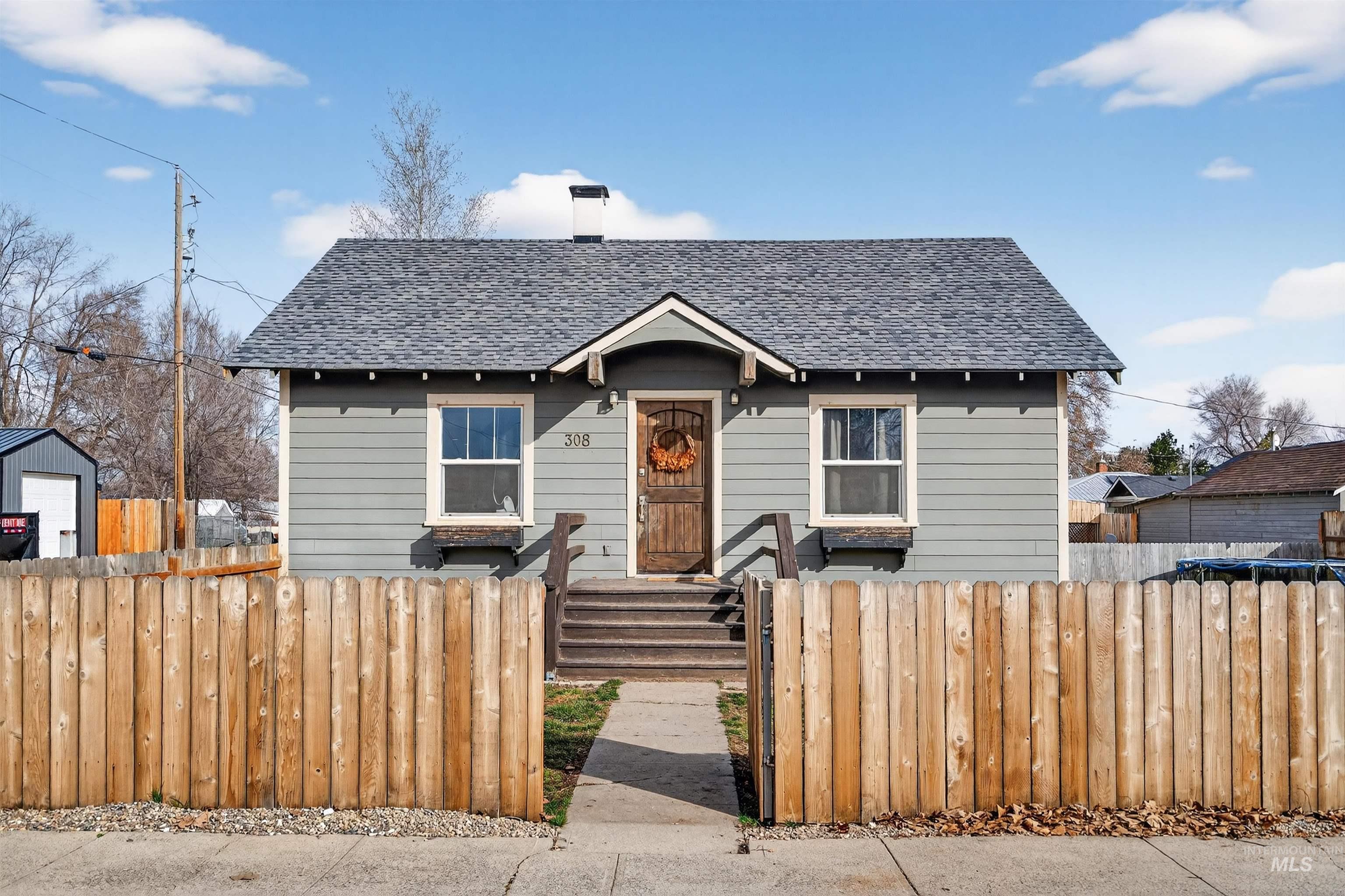 308 Maple, New Plymouth, Idaho 83655, 3 Bedrooms, 2 Bathrooms, Residential For Sale, Price $357,000, 98976412