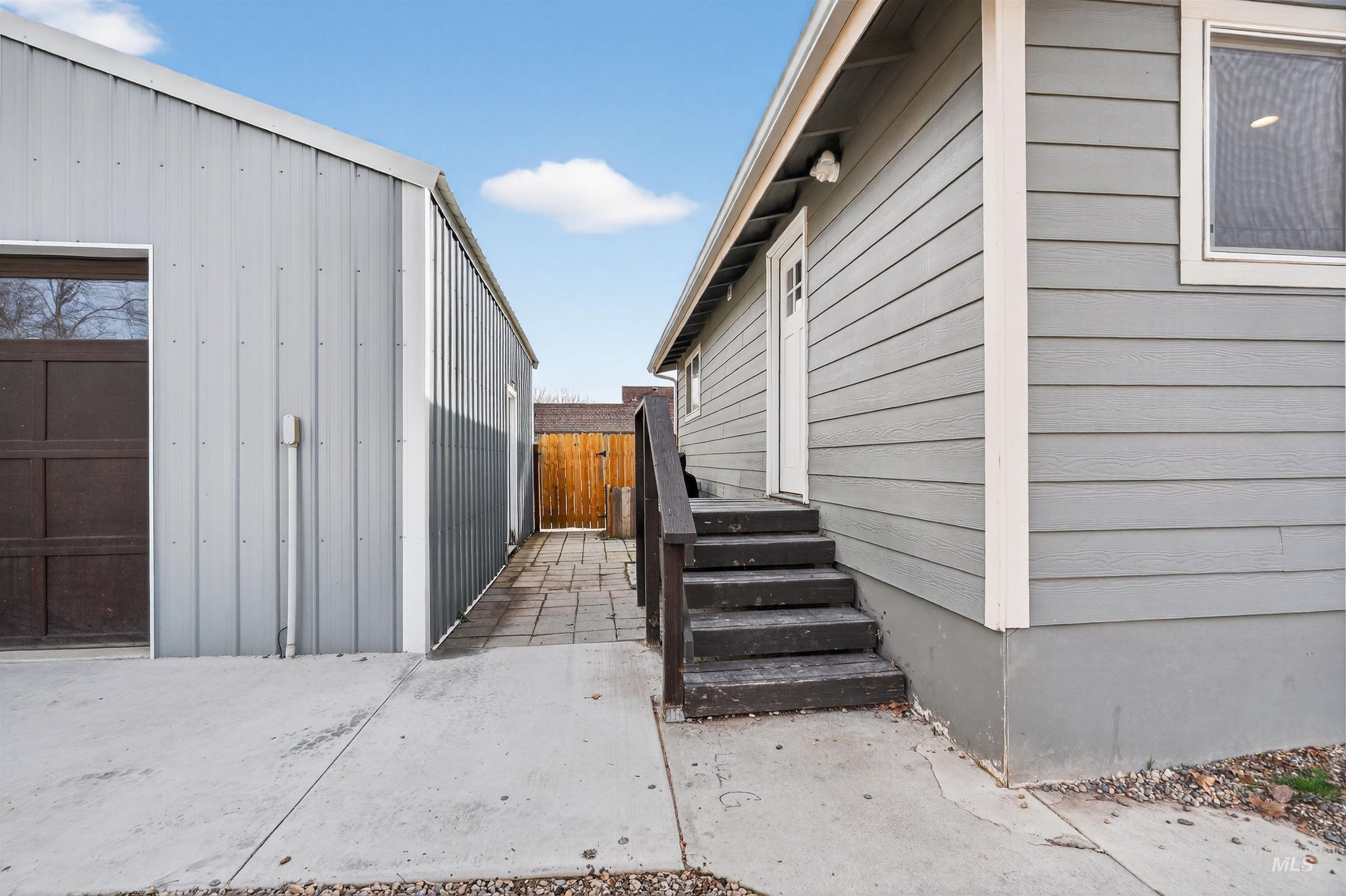 308 Maple, New Plymouth, Idaho 83655, 3 Bedrooms, 2 Bathrooms, Residential For Sale, Price $357,000, 98976412