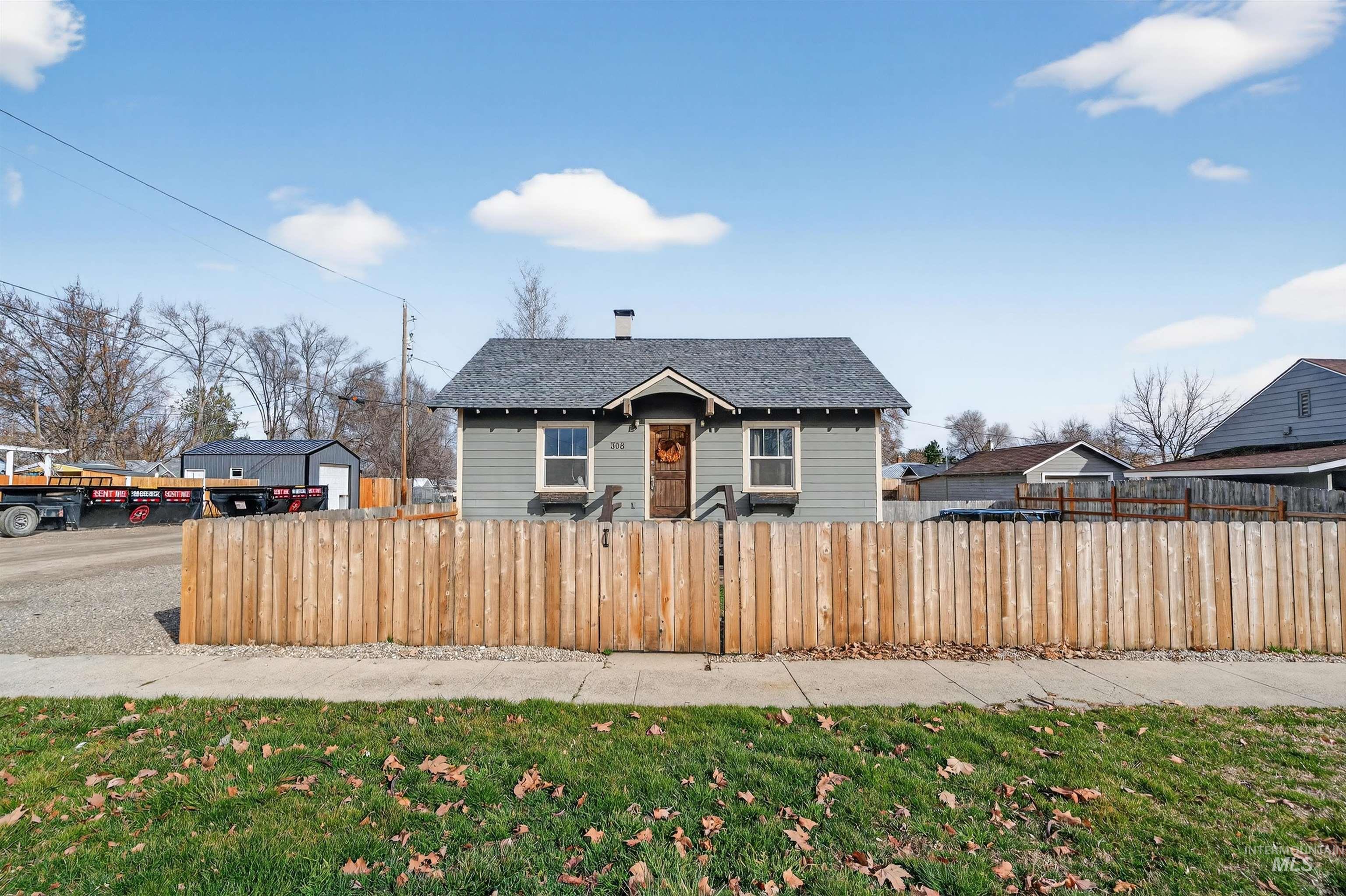 308 Maple, New Plymouth, Idaho 83655, 3 Bedrooms, 2 Bathrooms, Residential For Sale, Price $357,000, 98976412