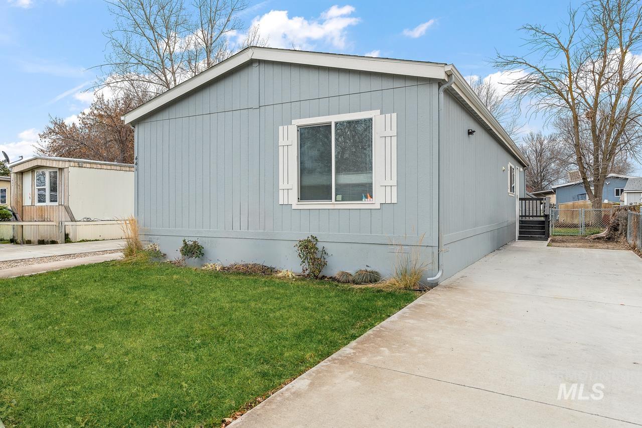 441 W Mesquite St., Boise, Idaho 83713-7918, 4 Bedrooms, 2 Bathrooms, Residential For Sale, Price $145,000, 98976414