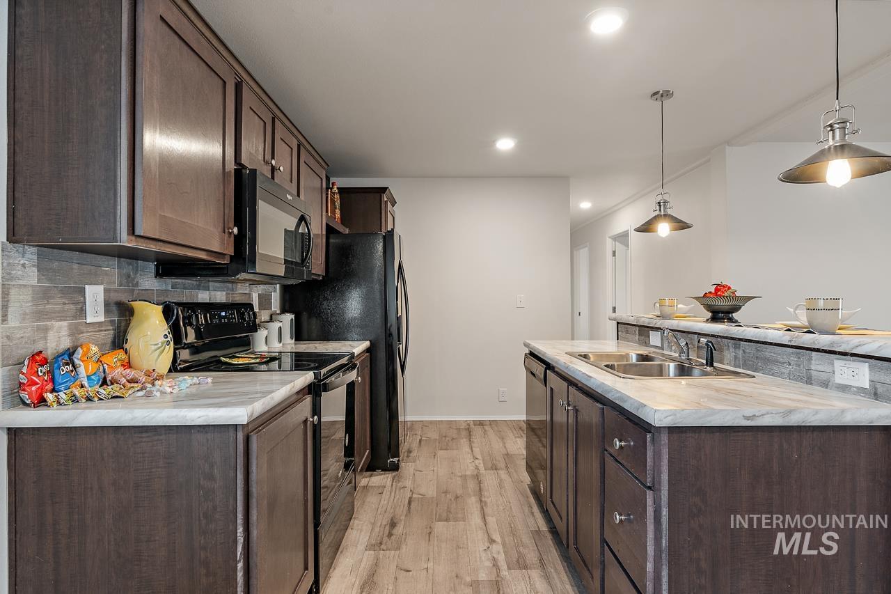 441 W Mesquite St., Boise, Idaho 83713-7918, 4 Bedrooms, 2 Bathrooms, Residential For Sale, Price $145,000,MLS 98976414