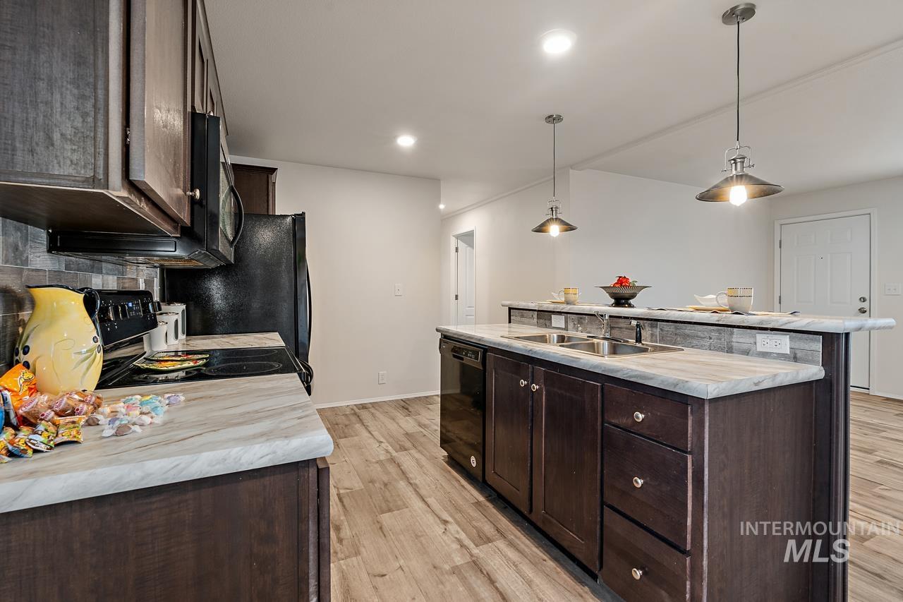 441 W Mesquite St., Boise, Idaho 83713-7918, 4 Bedrooms, 2 Bathrooms, Residential For Sale, Price $145,000, 98976414