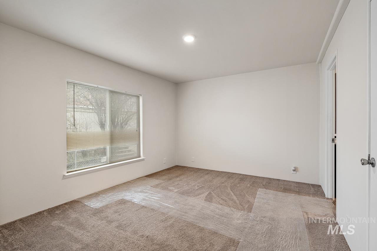 441 W Mesquite St., Boise, Idaho 83713-7918, 4 Bedrooms, 2 Bathrooms, Residential For Sale, Price $145,000, 98976414