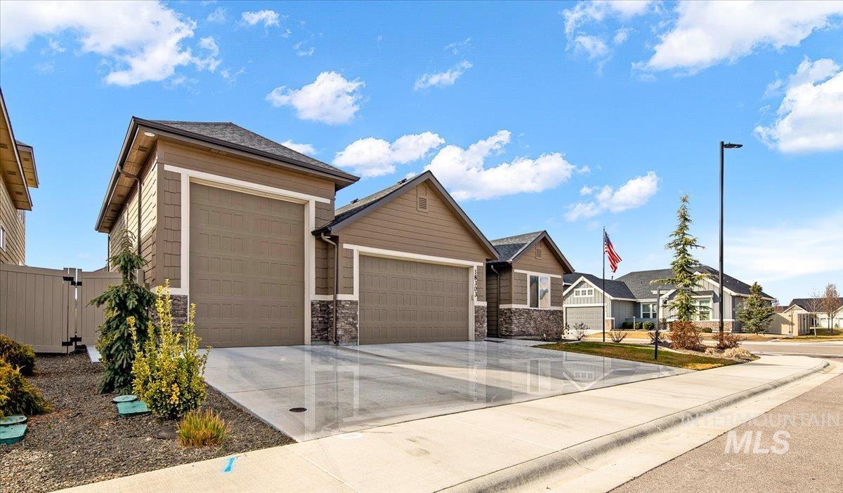 18303 N Tulip Ave., Nampa, Idaho 83687, 3 Bedrooms, 2 Bathrooms, Residential For Sale, Price $635,000,MLS 98976416