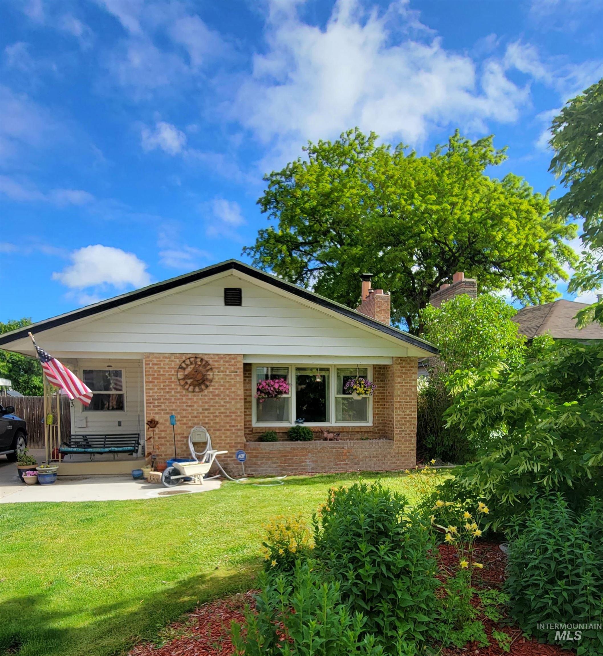 1603 Kimes St, Twin Falls, Idaho 83301, 4 Bedrooms, 2 Bathrooms, Residential For Sale, Price $339,900, 98976417