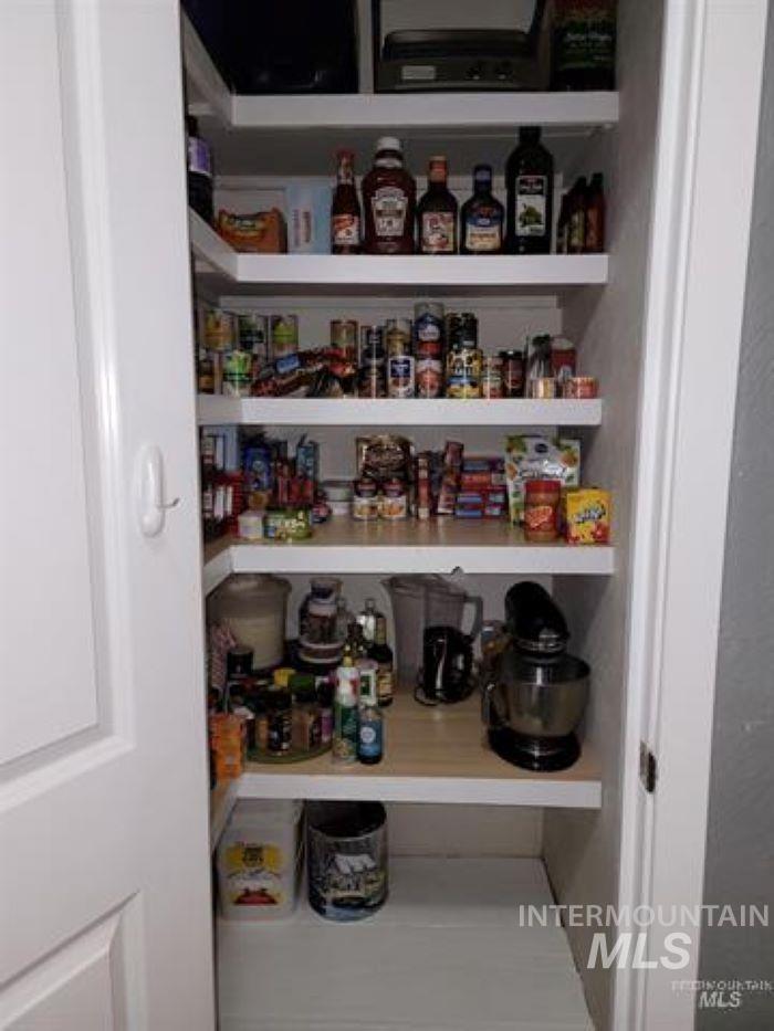 1603 Kimes St, Twin Falls, Idaho 83301, 4 Bedrooms, 2 Bathrooms, Residential For Sale, Price $339,900, 98976417