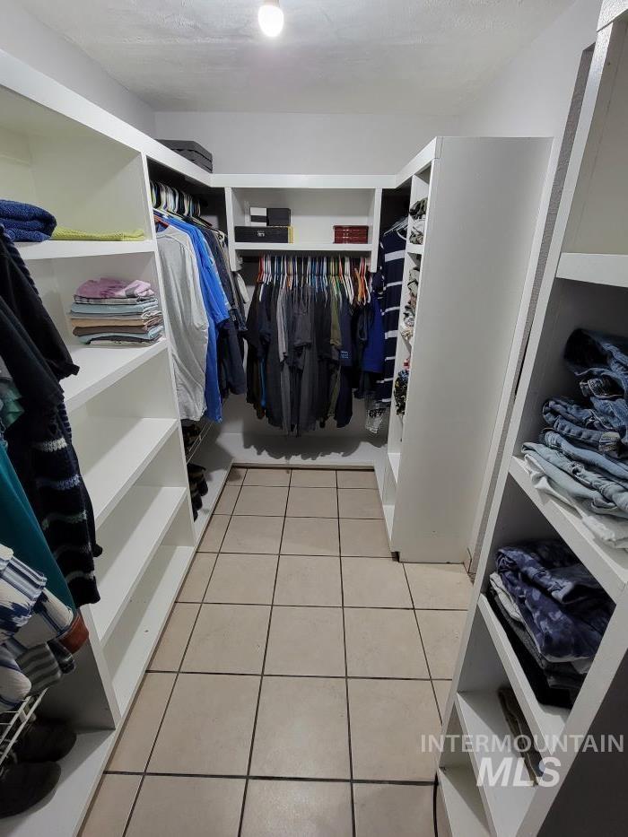 1603 Kimes St, Twin Falls, Idaho 83301, 4 Bedrooms, 2 Bathrooms, Residential For Sale, Price $339,900, 98976417