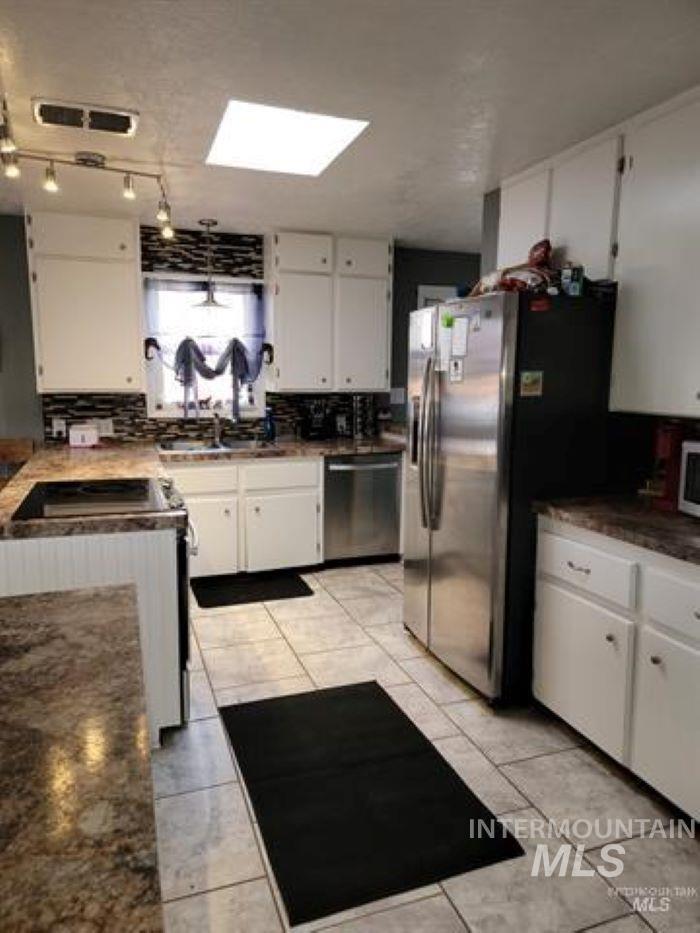 1603 Kimes St, Twin Falls, Idaho 83301, 4 Bedrooms, 2 Bathrooms, Residential For Sale, Price $339,900, 98976417