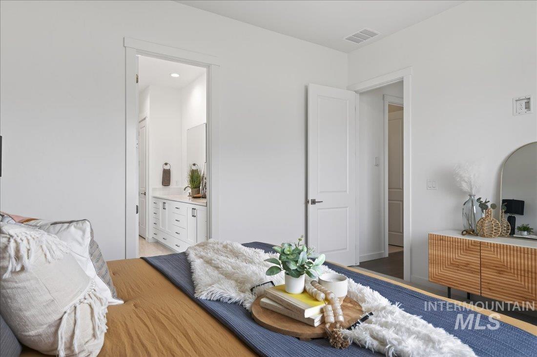 9049 W Purple Martin St, Star, Idaho 83669, 3 Bedrooms, 2.5 Bathrooms, Residential For Sale, Price $604,000,MLS 98976419