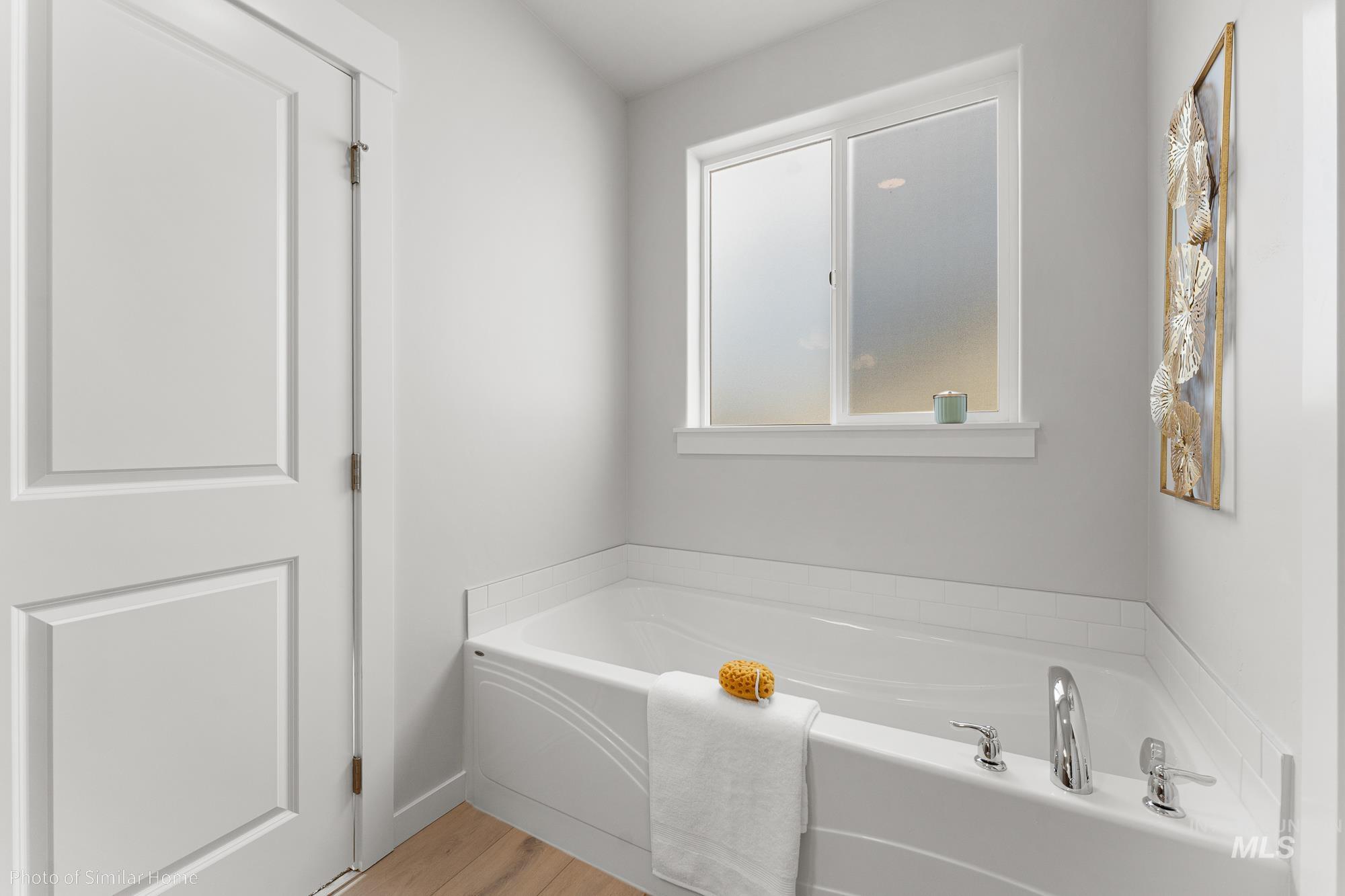 903 S Galloper, Nampa, Idaho 83686, 4 Bedrooms, 2 Bathrooms, Residential For Sale, Price $461,990,MLS 98976422