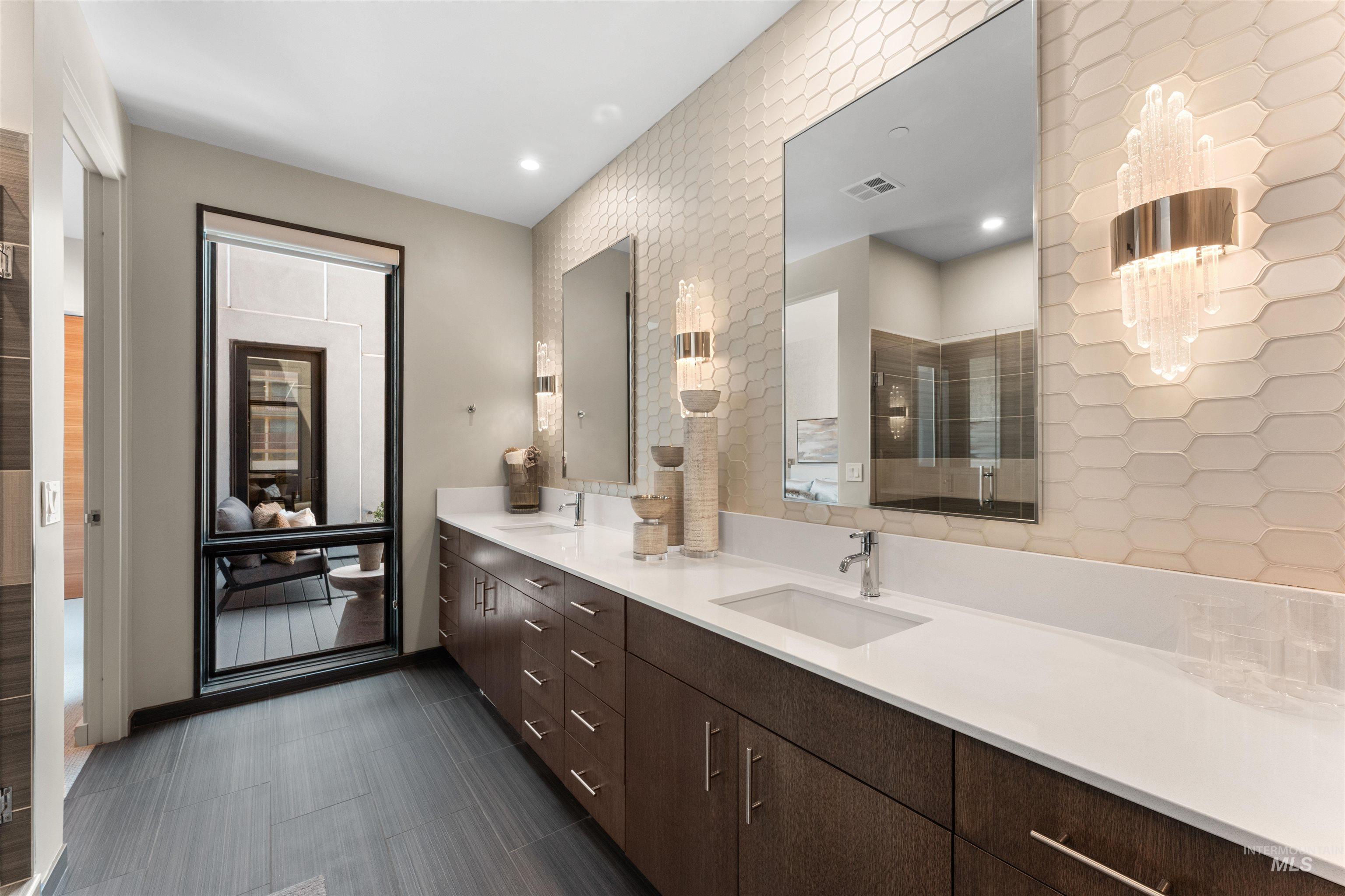 119 S 10th, Boise, Idaho 83702, 3 Bedrooms, 2.5 Bathrooms, Residential For Sale, Price $1,742,000,MLS 98976423