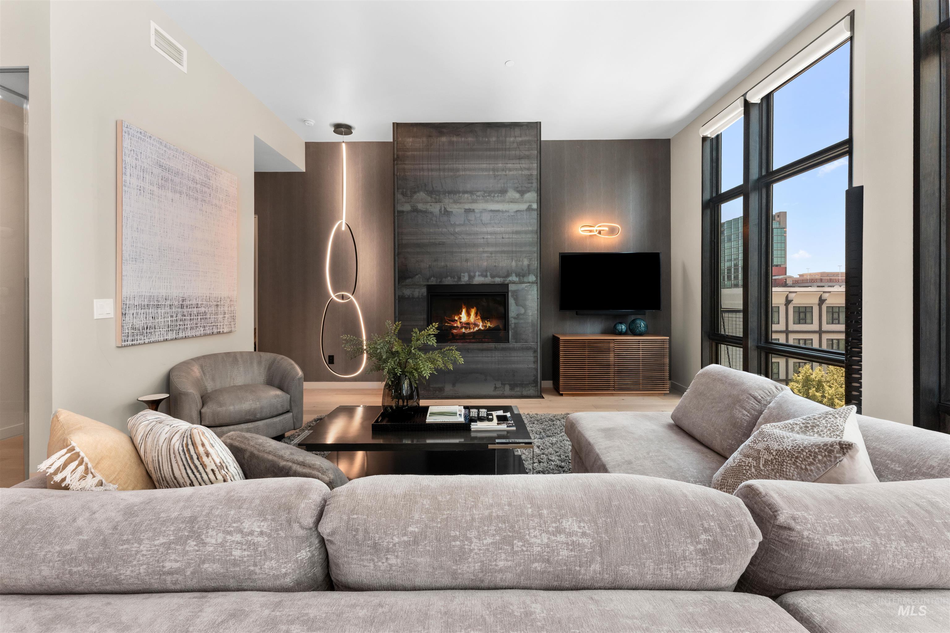 119 S 10th, Boise, Idaho 83702, 3 Bedrooms, 2.5 Bathrooms, Residential For Sale, Price $1,742,000,MLS 98976423