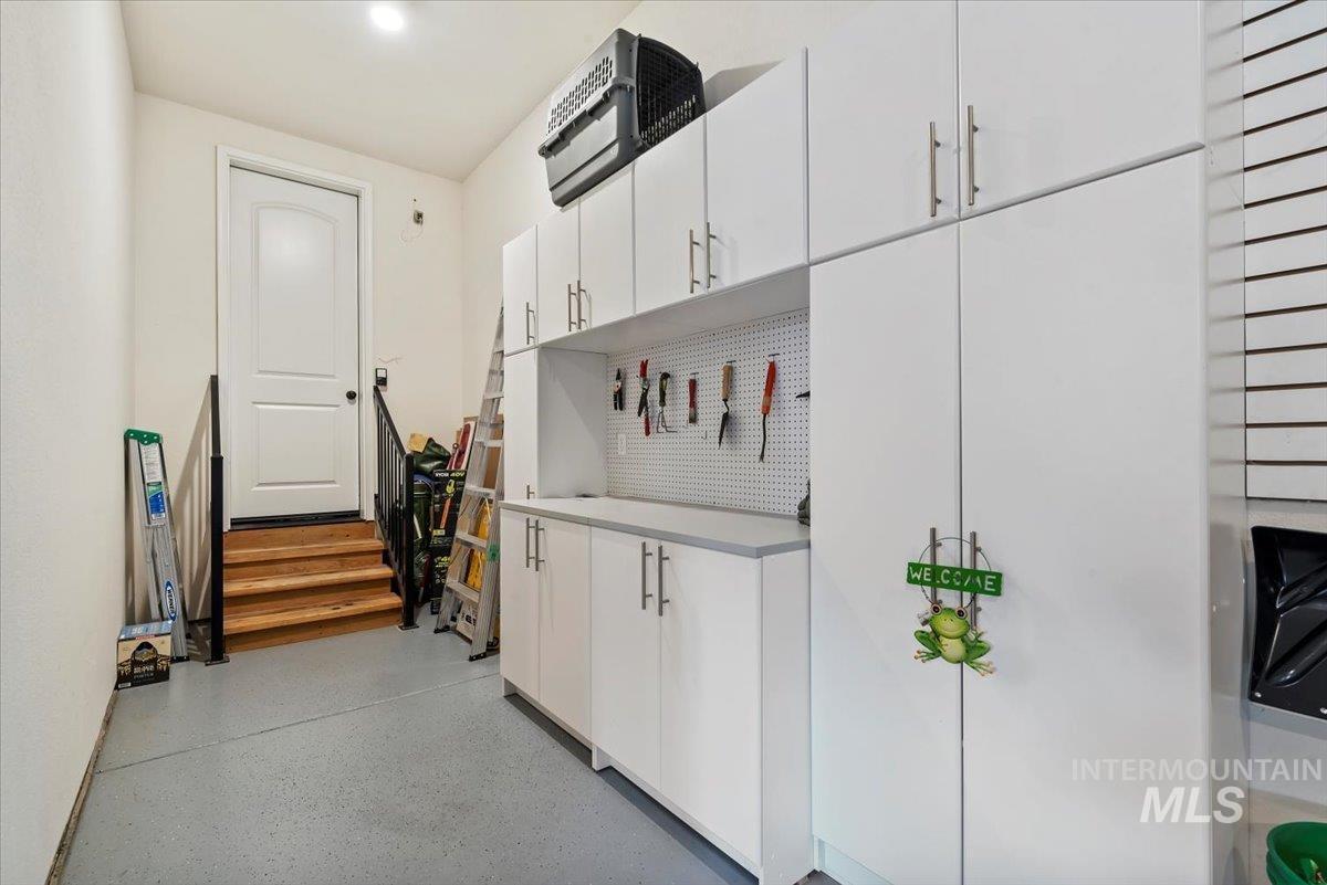 2573 S Palmatier Way, Boise, Idaho 83716, 3 Bedrooms, 2.5 Bathrooms, Residential For Sale, Price $899,900, 98976428