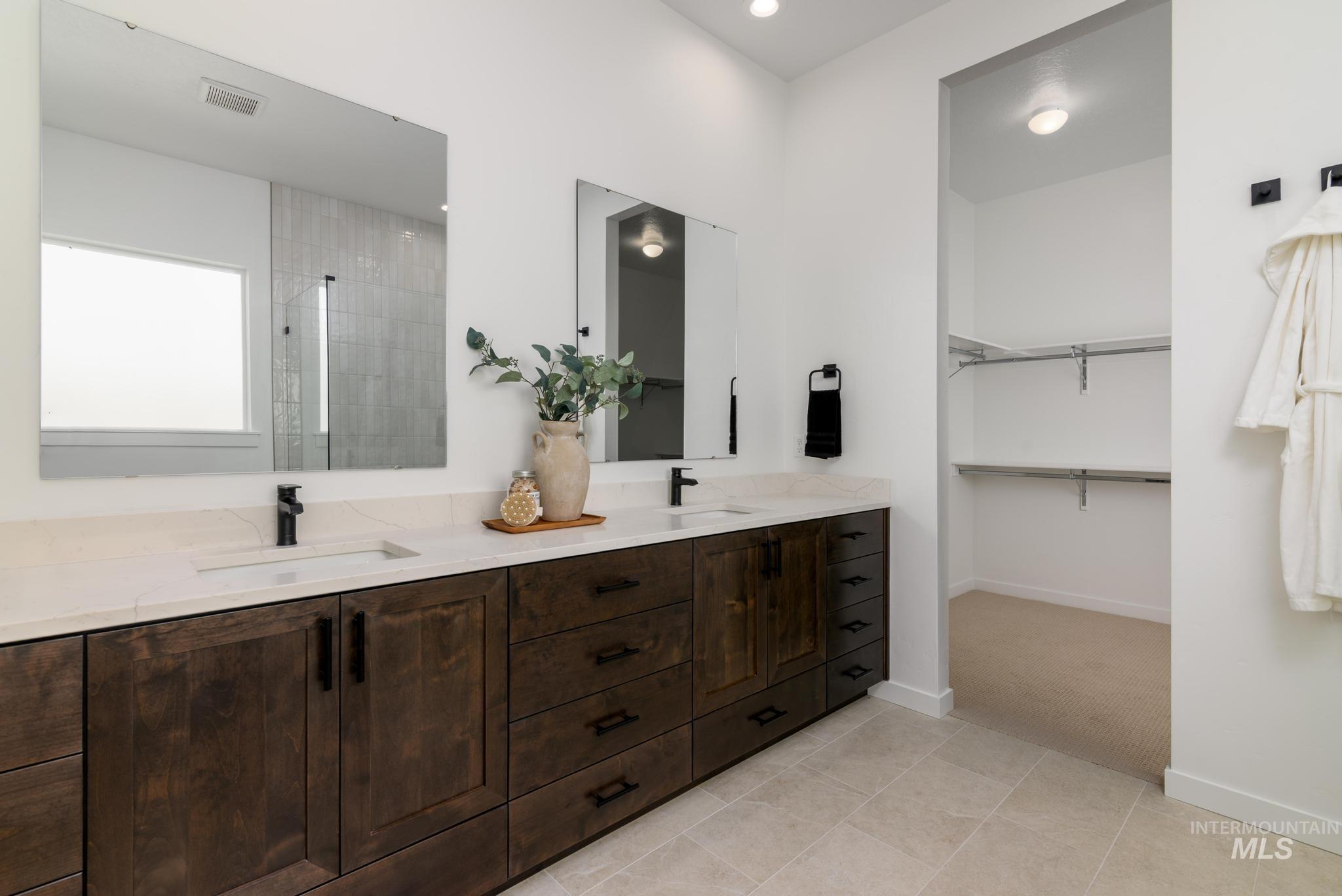 4931 W River Oaks Dr, Meridian, Idaho 83646, 4 Bedrooms, 3.5 Bathrooms, Residential For Sale, Price $764,000, 98976430