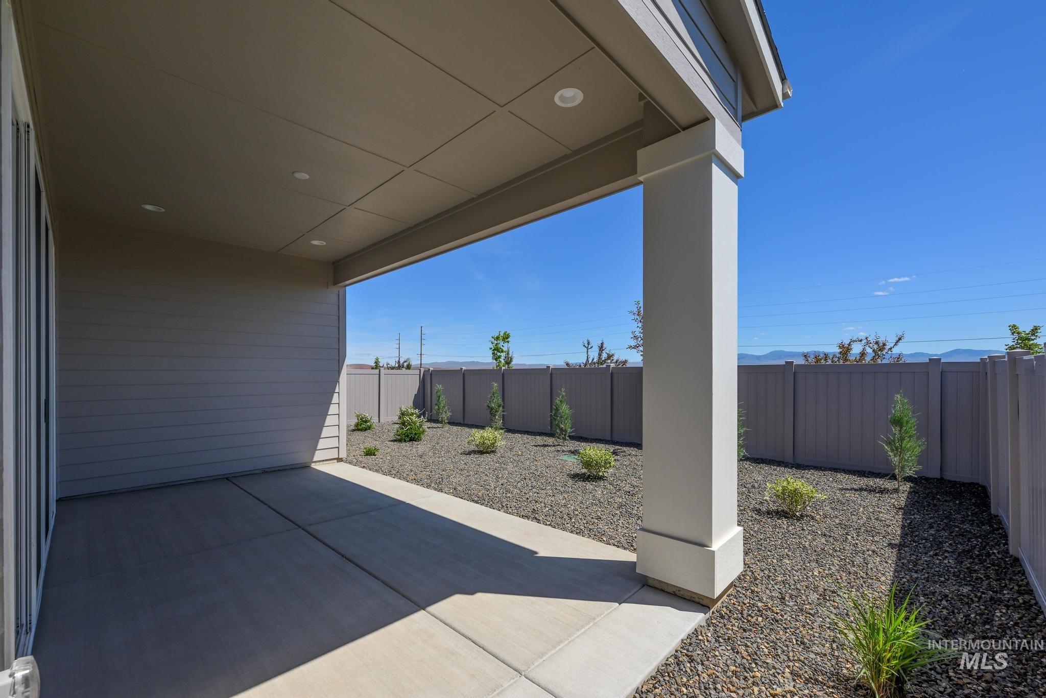 2574 N Leatherwood Ave, Star, Idaho 83669, 2 Bedrooms, 2 Bathrooms, Residential For Sale, Price $539,000,MLS 98976432