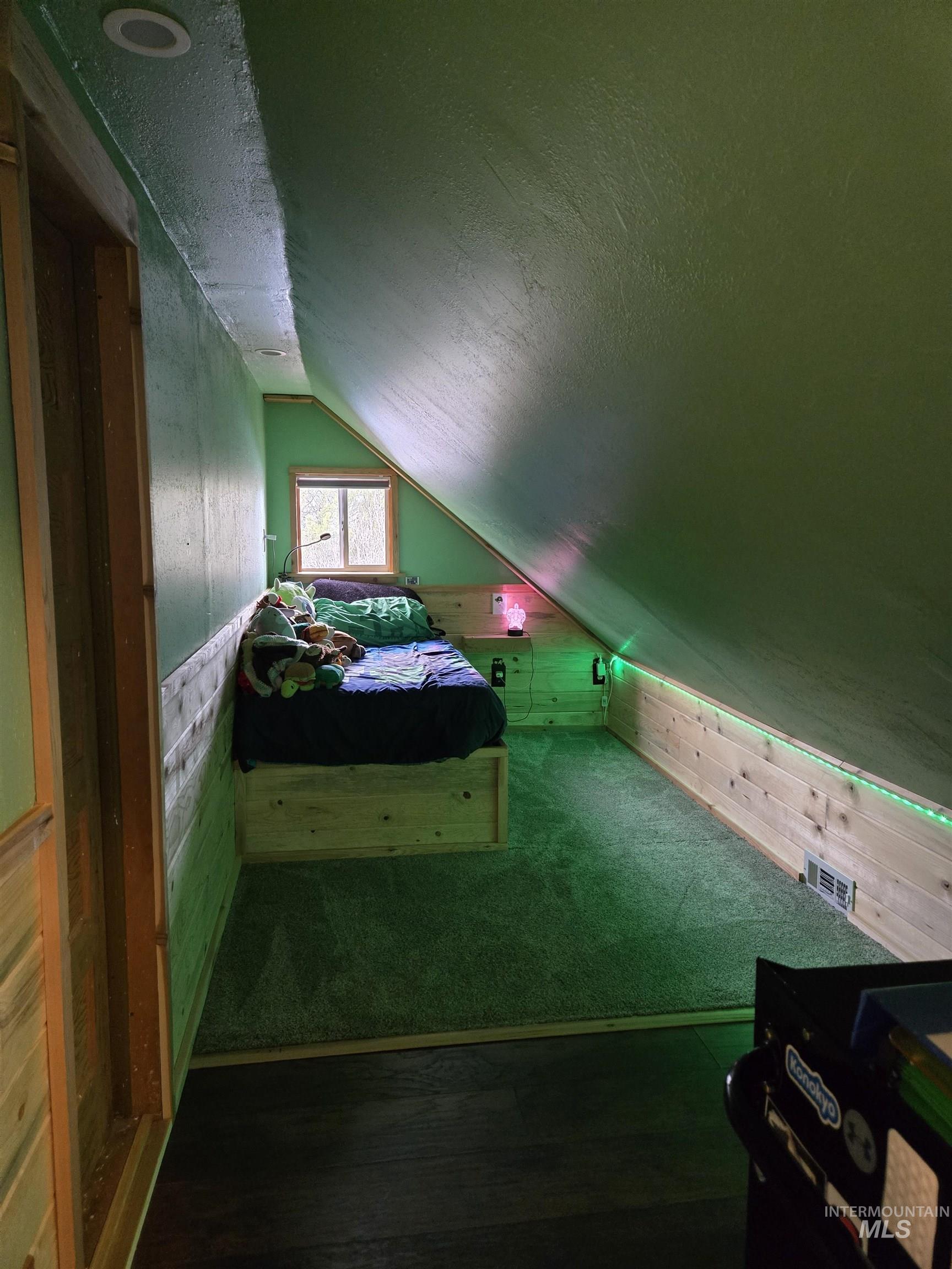 924 Olds Ferry Road, Weiser, Idaho 83672, 4 Bedrooms, 3 Bathrooms, Residential For Sale, Price $575,000, 98976433