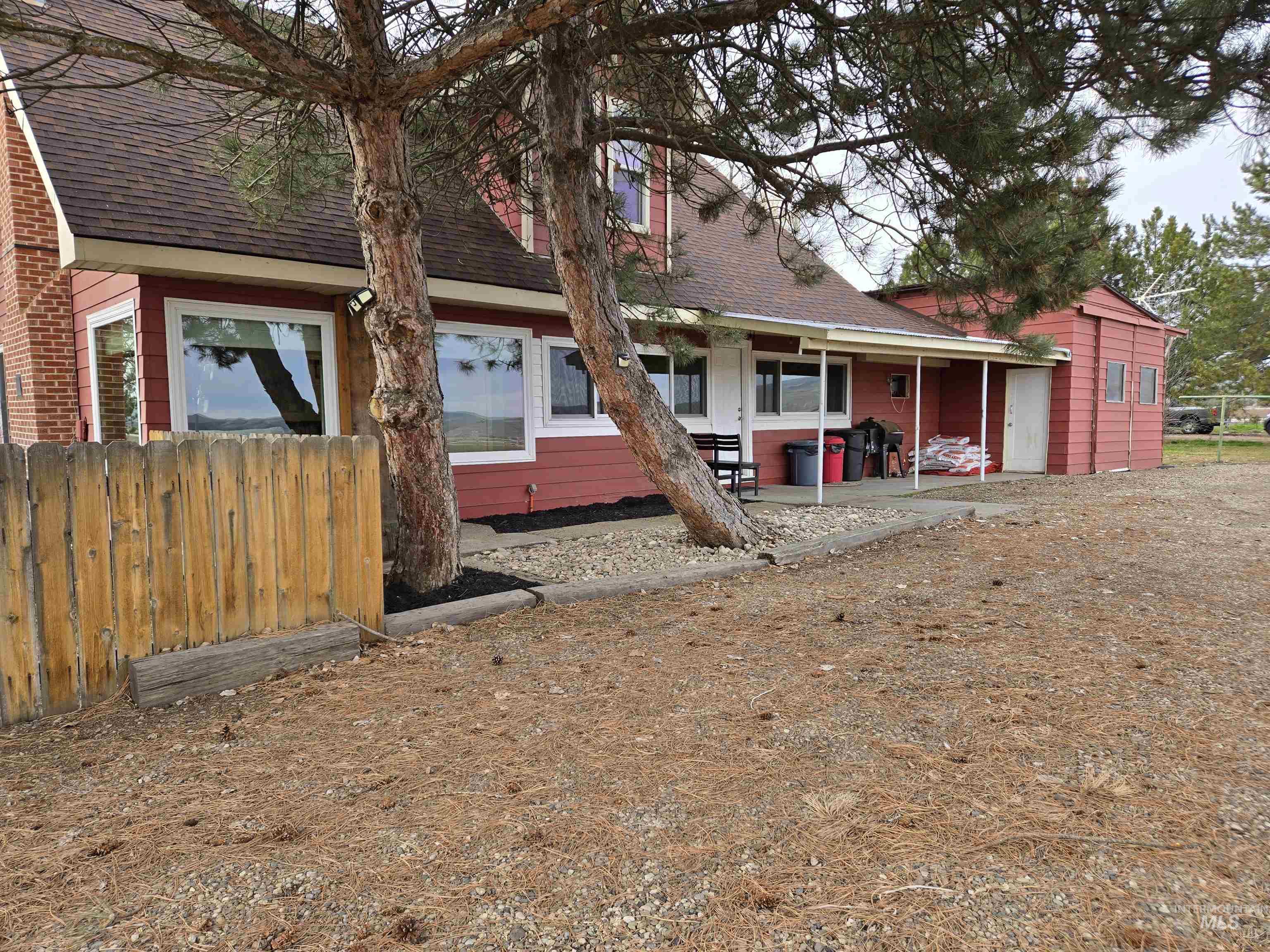 924 Olds Ferry Road, Weiser, Idaho 83672, 4 Bedrooms, 3 Bathrooms, Residential For Sale, Price $575,000, 98976433