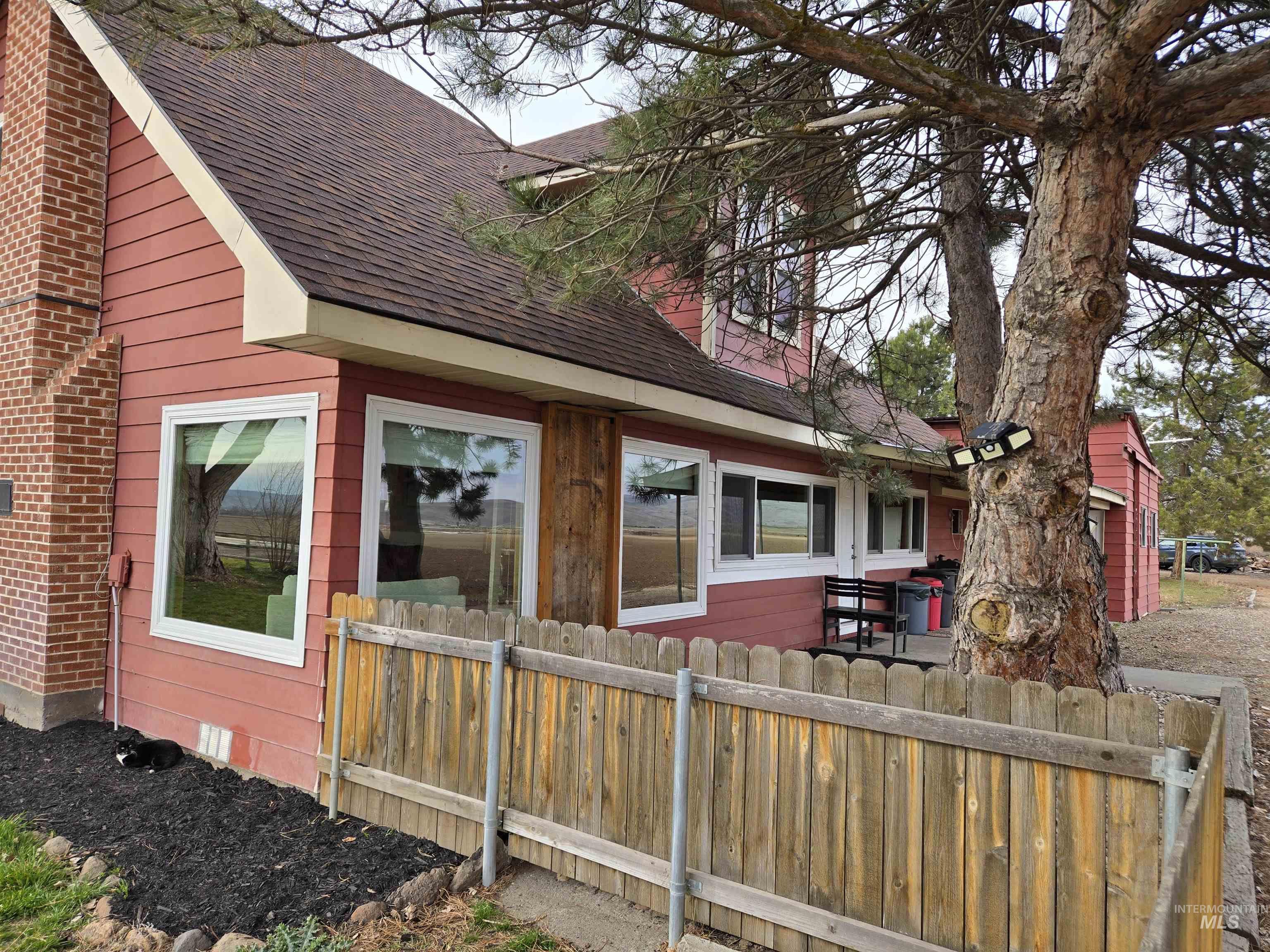 924 Olds Ferry Road, Weiser, Idaho 83672, 4 Bedrooms, 3 Bathrooms, Residential For Sale, Price $575,000, 98976433