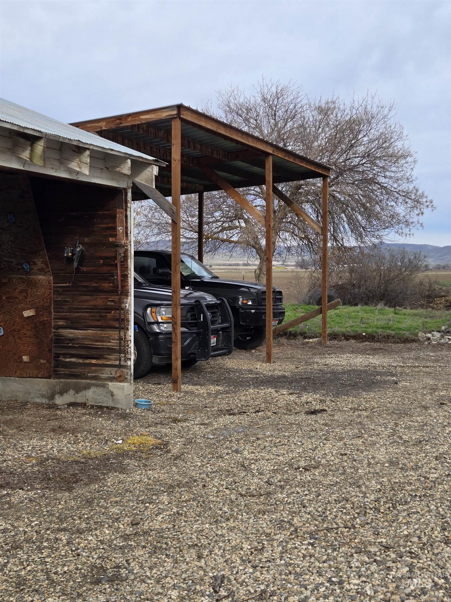 924 Olds Ferry Road, Weiser, Idaho 83672, 4 Bedrooms, 3 Bathrooms, Residential For Sale, Price $575,000, 98976433