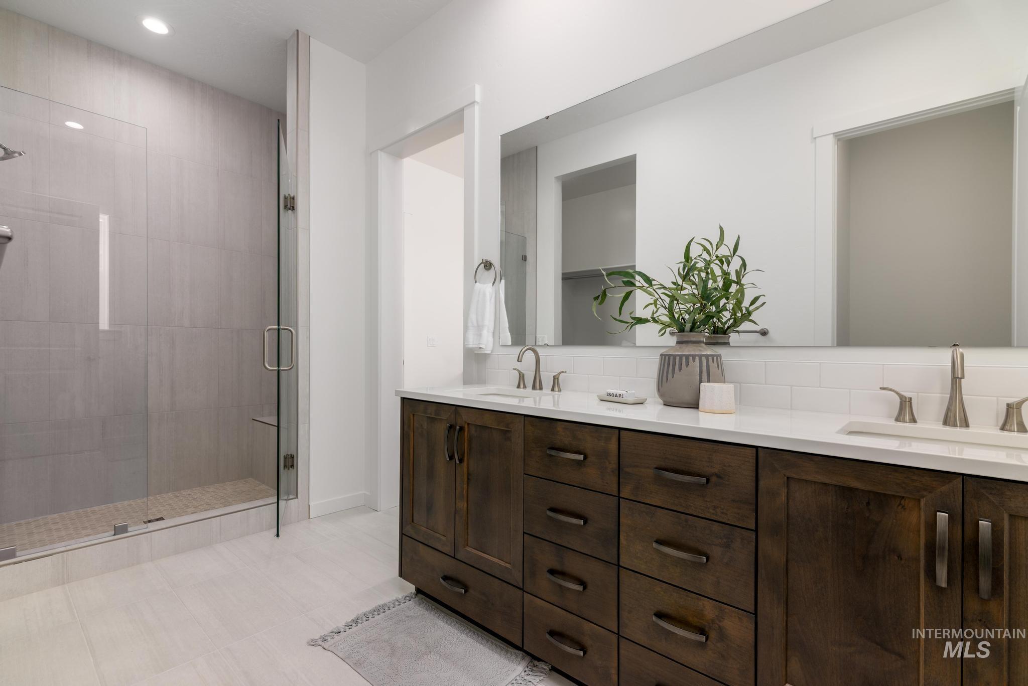 2550 N Leatherwood Ave, Star, Idaho 83669, 2 Bedrooms, 2 Bathrooms, Residential For Sale, Price $569,000, 98976434