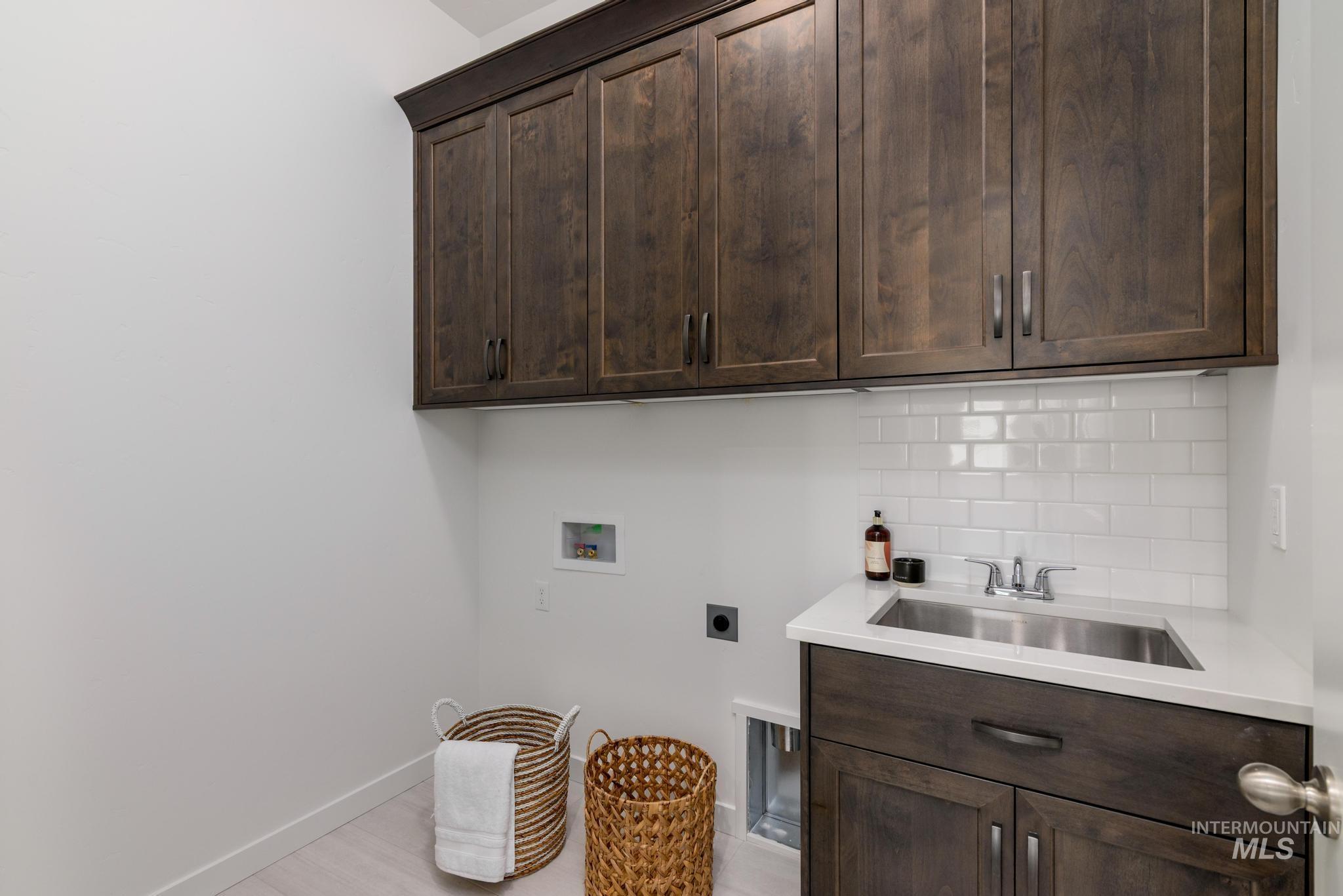 2550 N Leatherwood Ave, Star, Idaho 83669, 2 Bedrooms, 2 Bathrooms, Residential For Sale, Price $569,000, 98976434