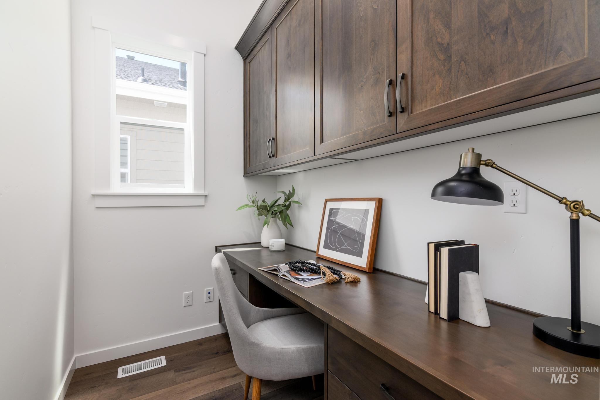 2550 N Leatherwood Ave, Star, Idaho 83669, 2 Bedrooms, 2 Bathrooms, Residential For Sale, Price $569,000, 98976434