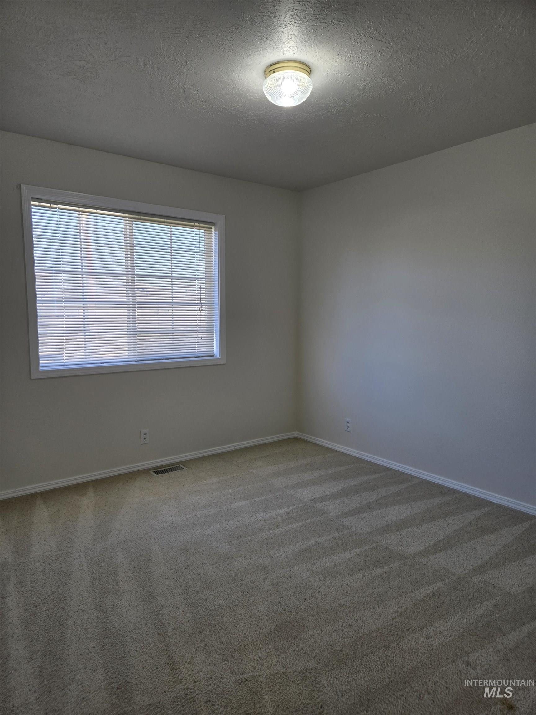 183 SW 18th St., Ontario, Oregon 97914, 3 Bedrooms, 2 Bathrooms, Residential For Sale, Price $284,900, 98976435