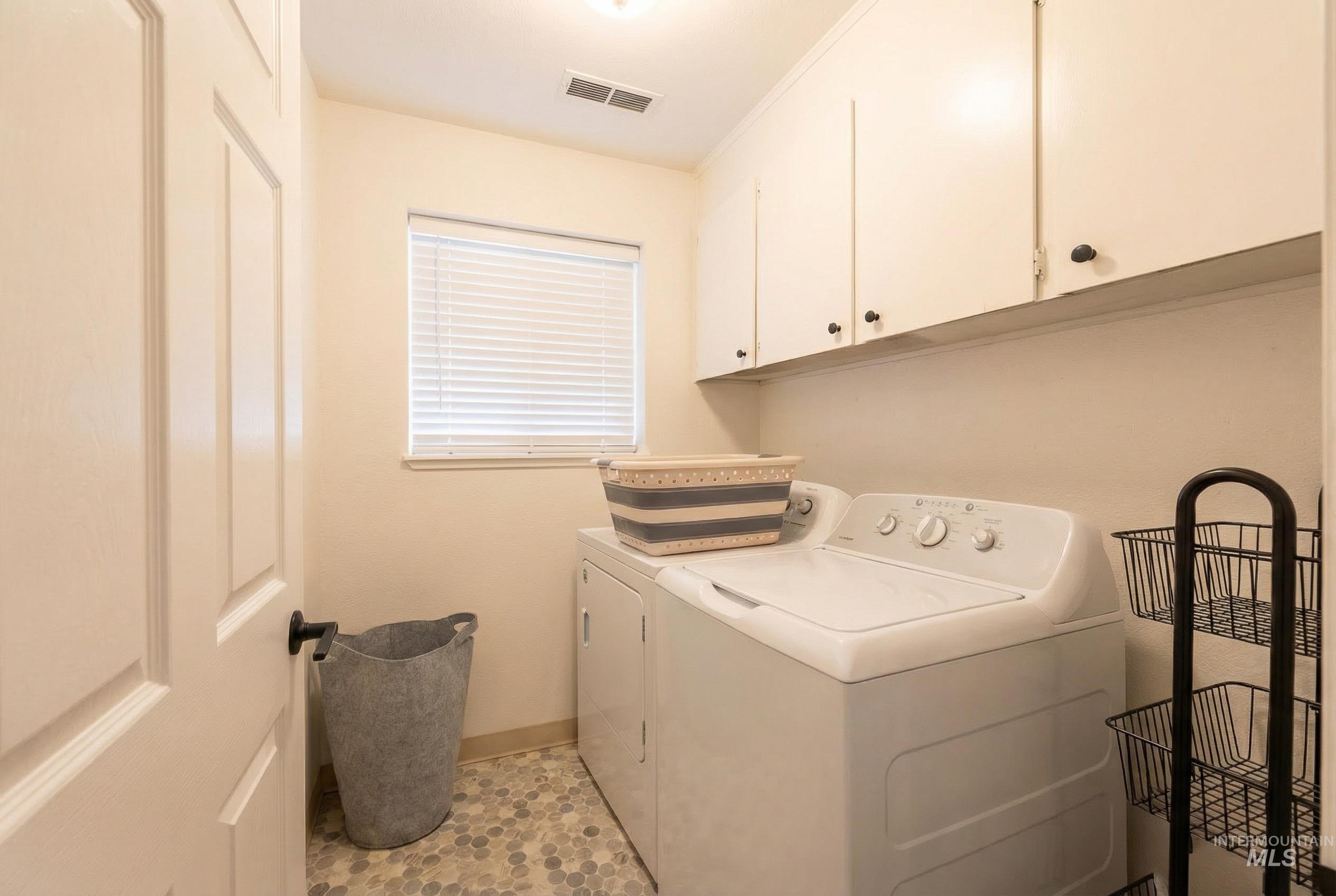 990 N Eagle Hills Way, Eagle, Idaho 83616, 5 Bedrooms, 3 Bathrooms, Rental For Rent, Price $3,500, 98976440